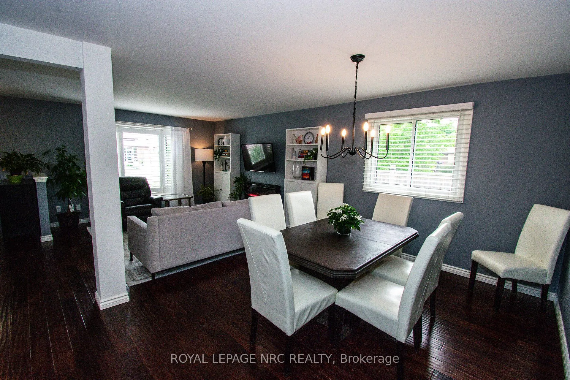 Photo 11 of 30 Elderwood Drive, St. Catharines, Grapeview — HOMEH
