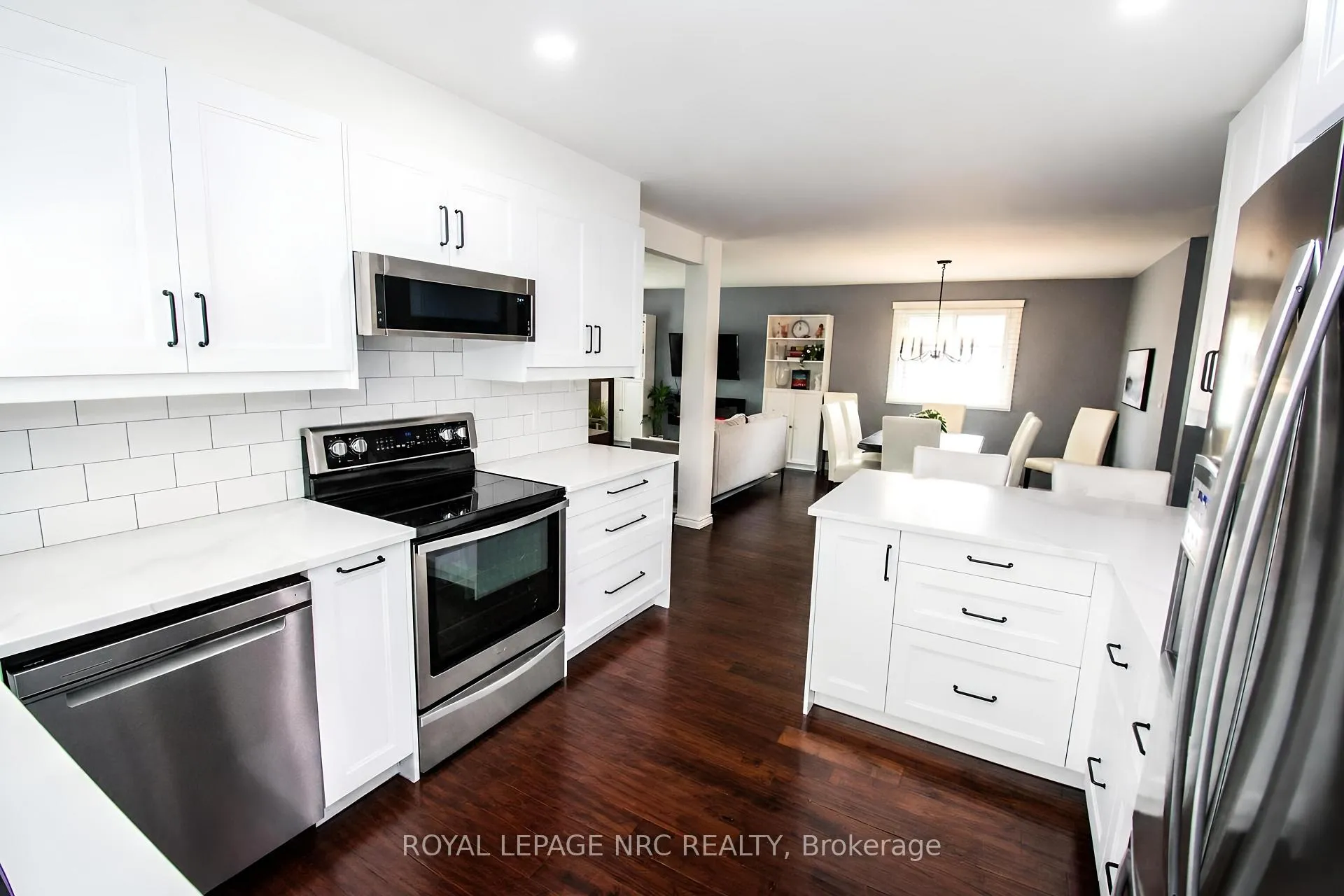 Photo 14 of 30 Elderwood Drive, St. Catharines, Grapeview — HOMEH