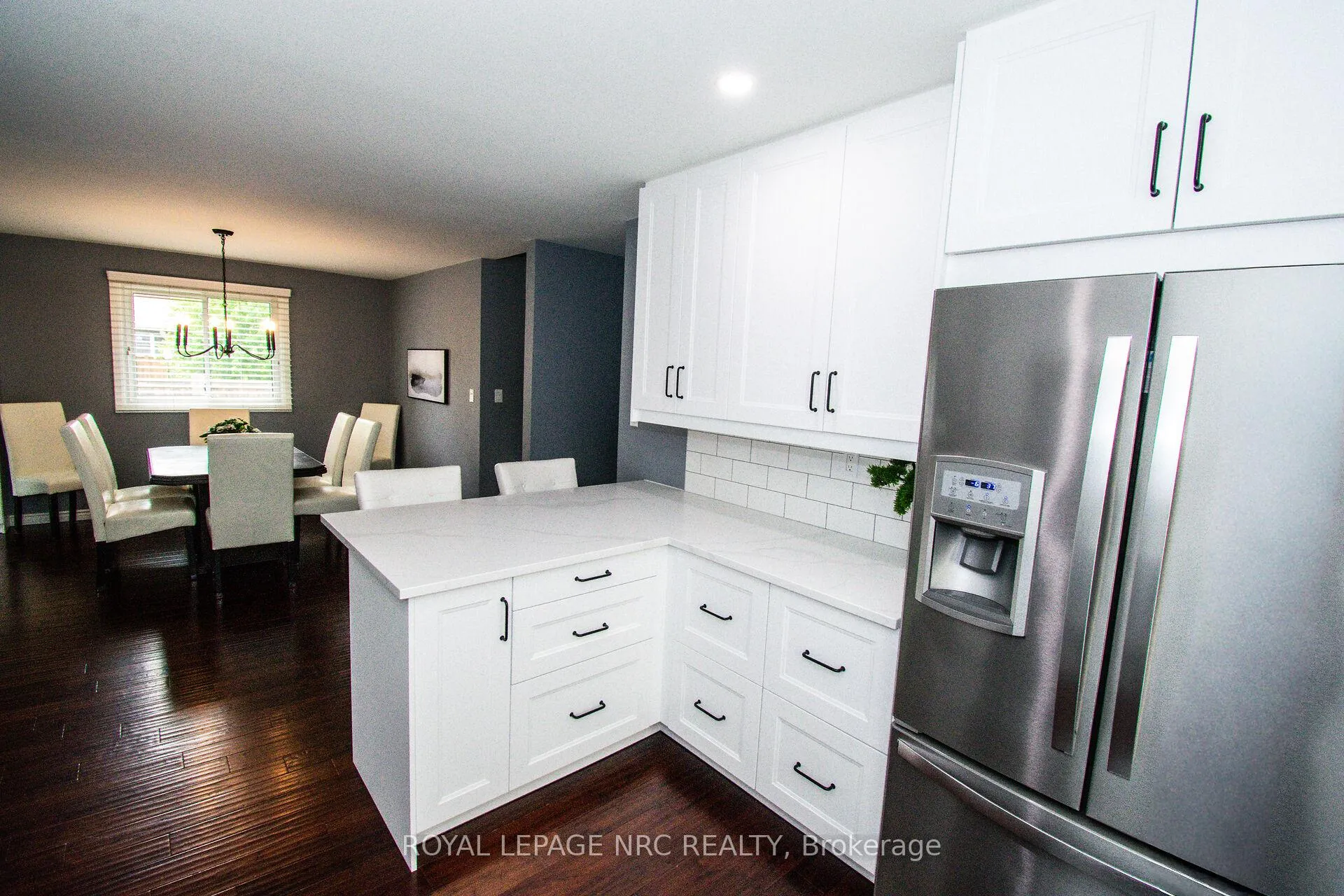 Photo 16 of 30 Elderwood Drive, St. Catharines, Grapeview — HOMEH