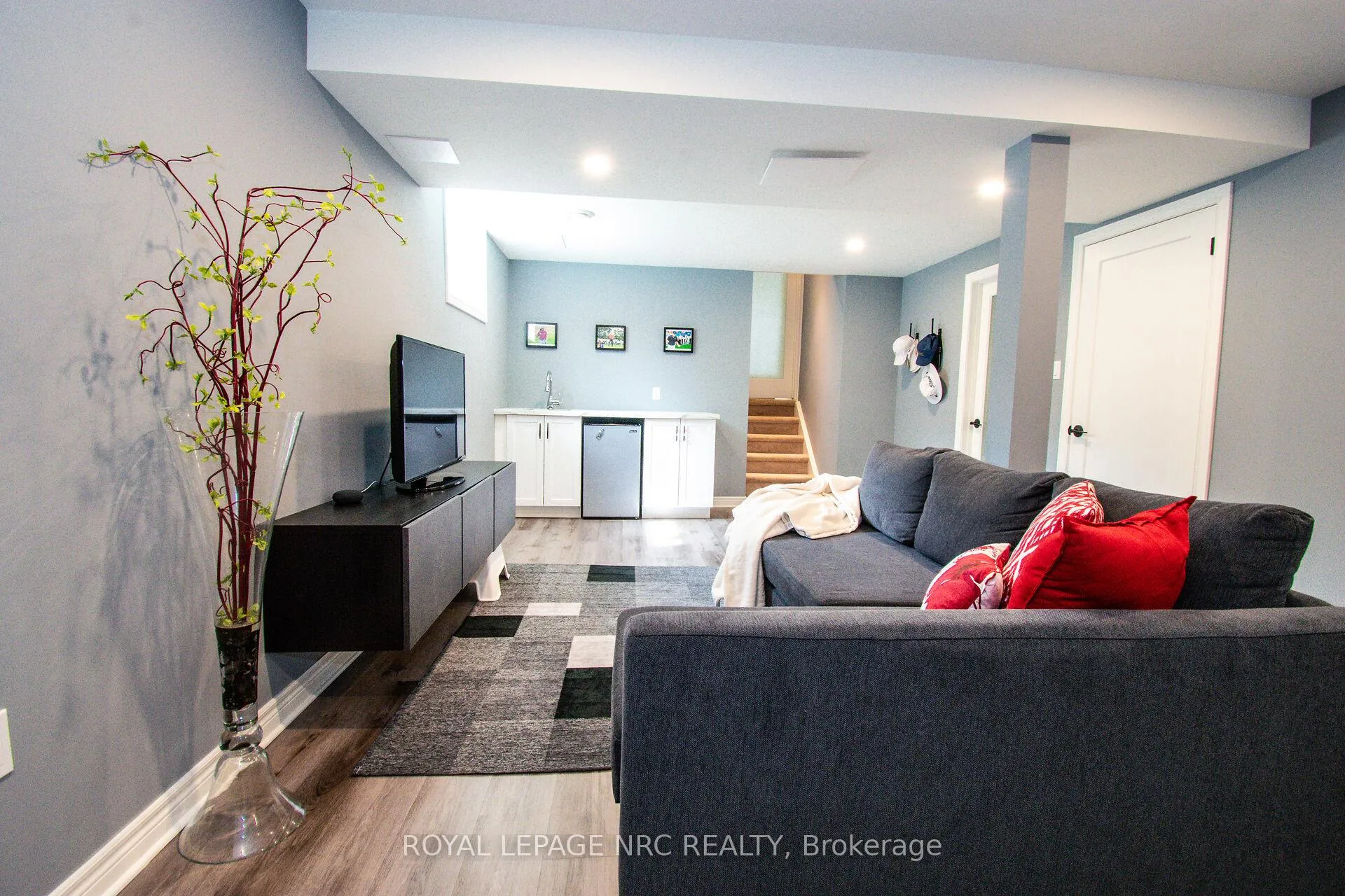 Photo 36 of 30 Elderwood Drive, St. Catharines, Grapeview — HOMEH