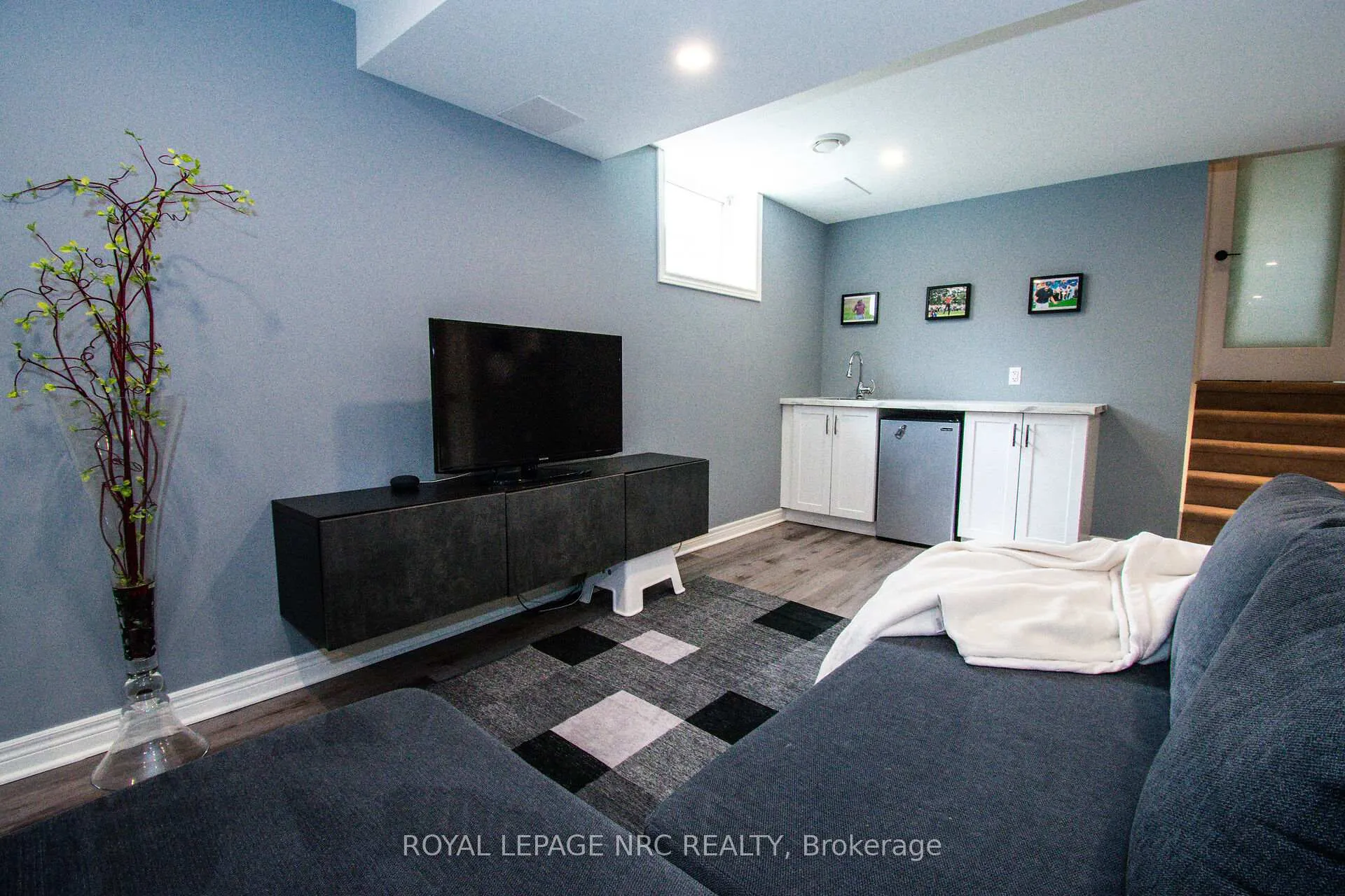 Photo 38 of 30 Elderwood Drive, St. Catharines, Grapeview — HOMEH