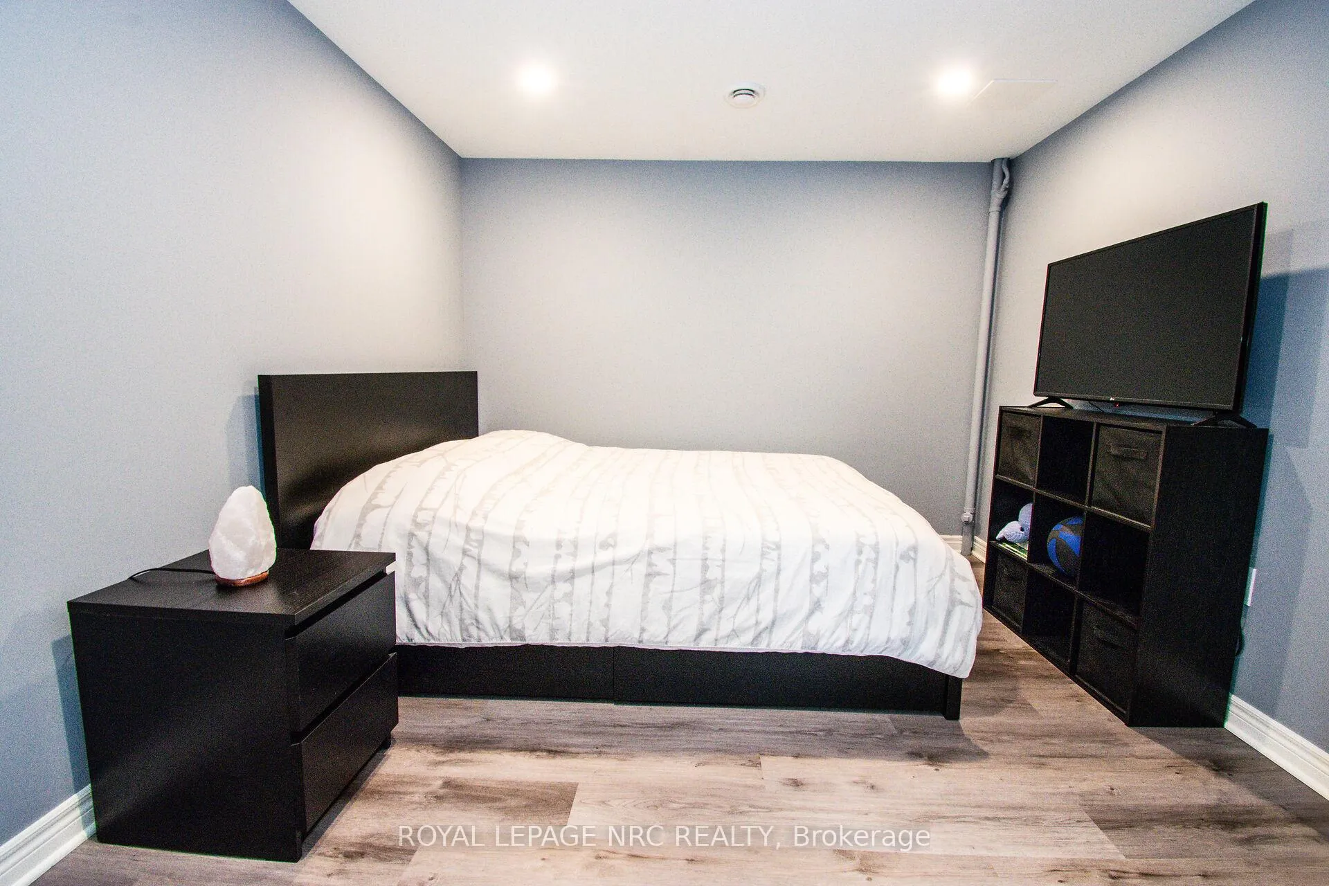 Photo 39 of 30 Elderwood Drive, St. Catharines, Grapeview — HOMEH