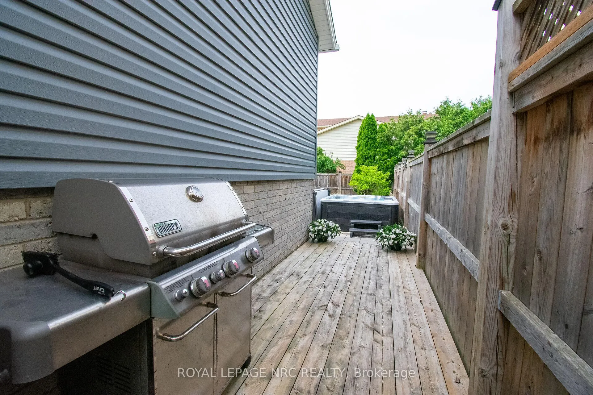 Photo 41 of 30 Elderwood Drive, St. Catharines, Grapeview — HOMEH
