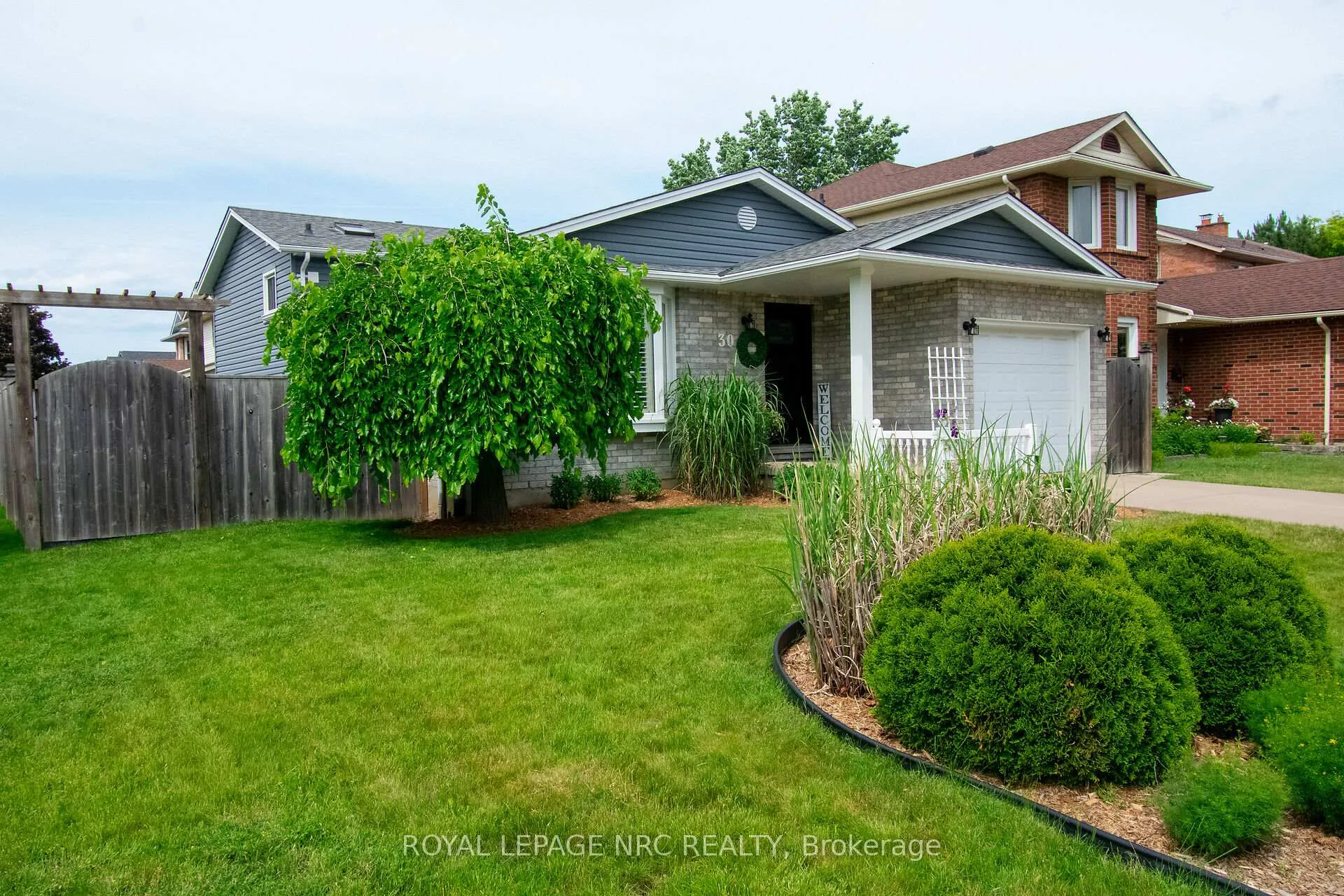 Photo 42 of 30 Elderwood Drive, St. Catharines, Grapeview — HOMEH