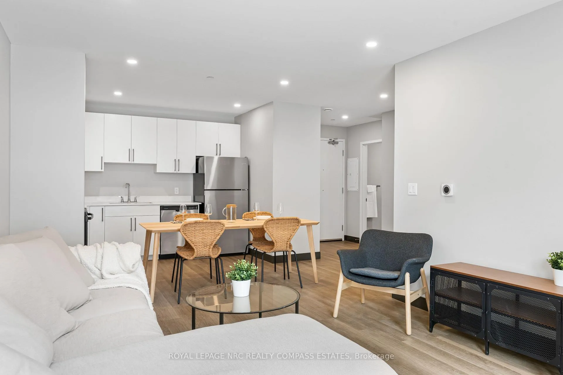 Photo 6 of Unit 200, 699 Niagara Street, Welland, N. Welland — HOMEH