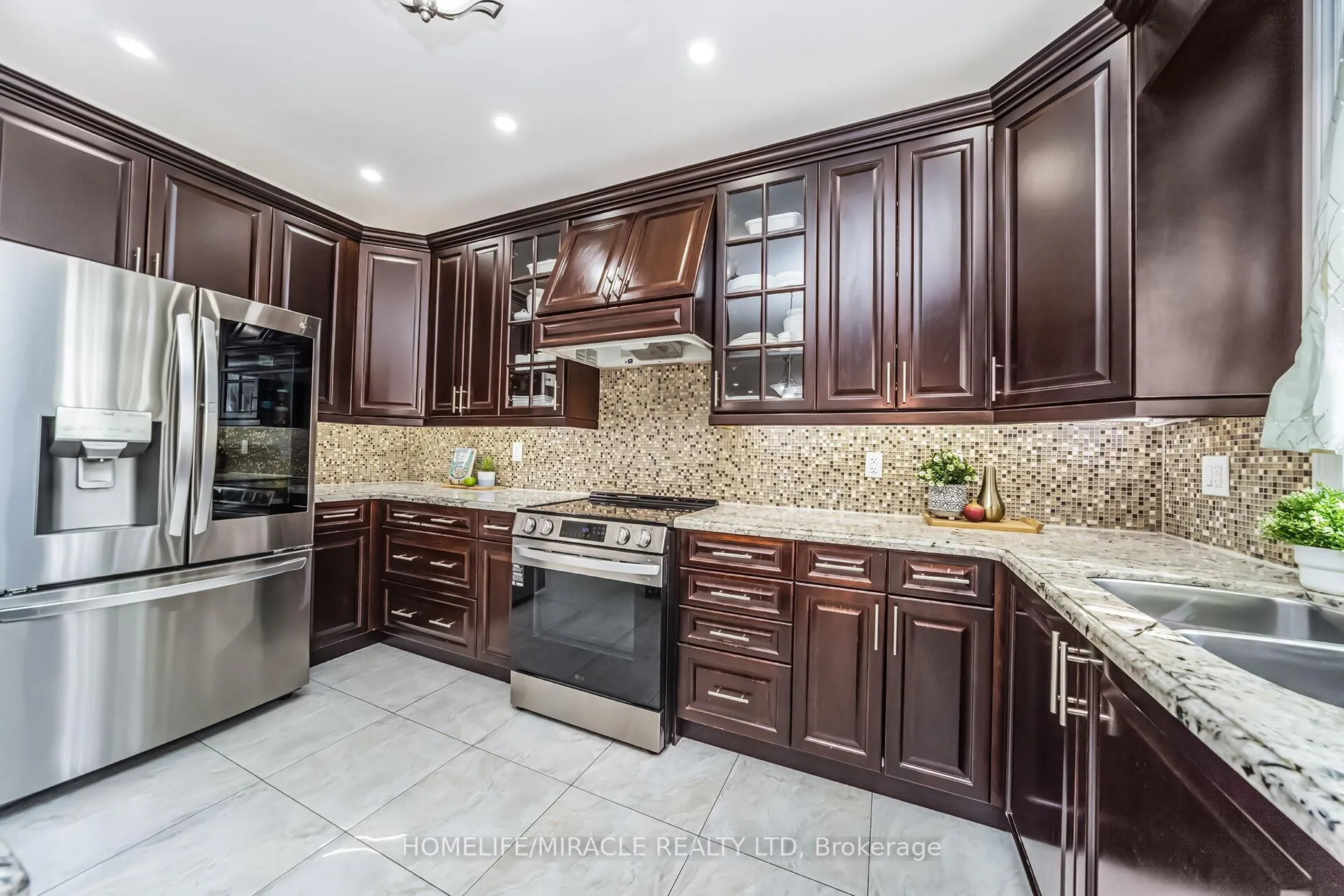 Photo 9 of 6 Currant Road, Brampton, Bram East — HOMEH