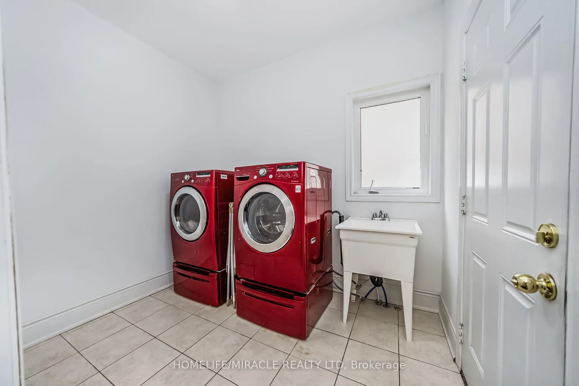 Photo 13 of 6 Currant Road, Brampton, Bram East — HOMEH
