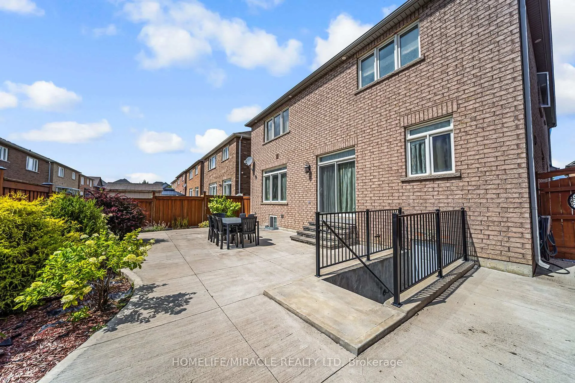 Photo 45 of 6 Currant Road, Brampton, Bram East — HOMEH