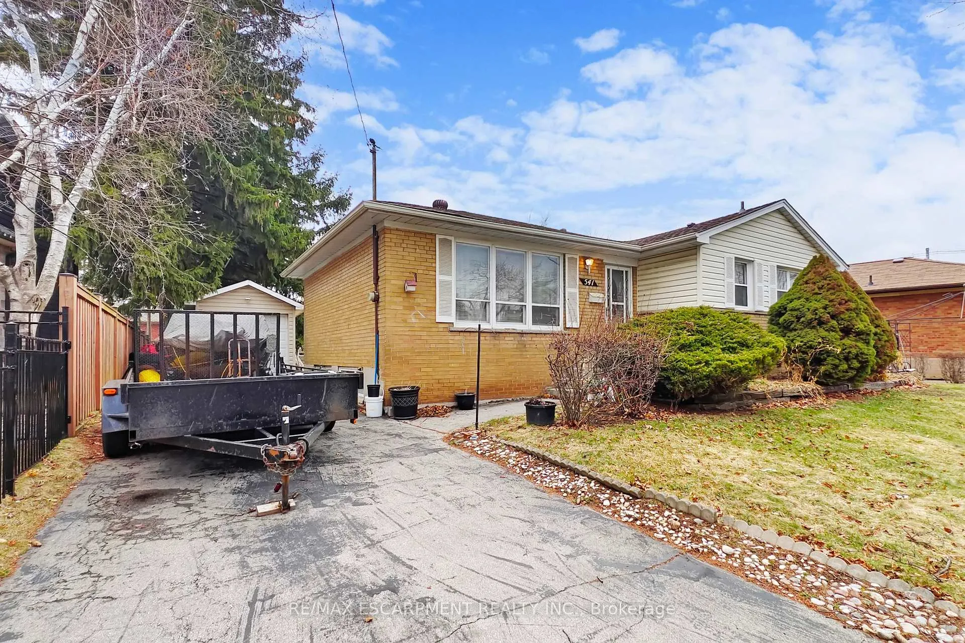 Photo 1 of 541 Wingrove Crescent, Oakville, West — HOMEH