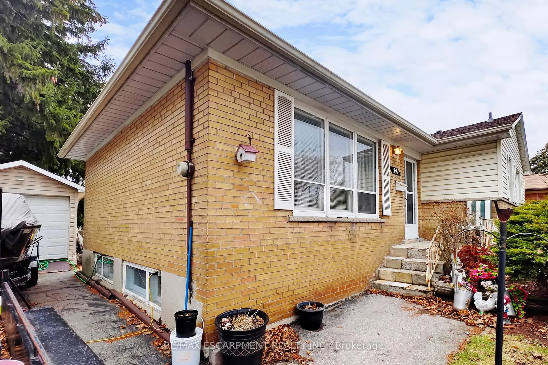 Photo 4 of 541 Wingrove Crescent, Oakville, West — HOMEH