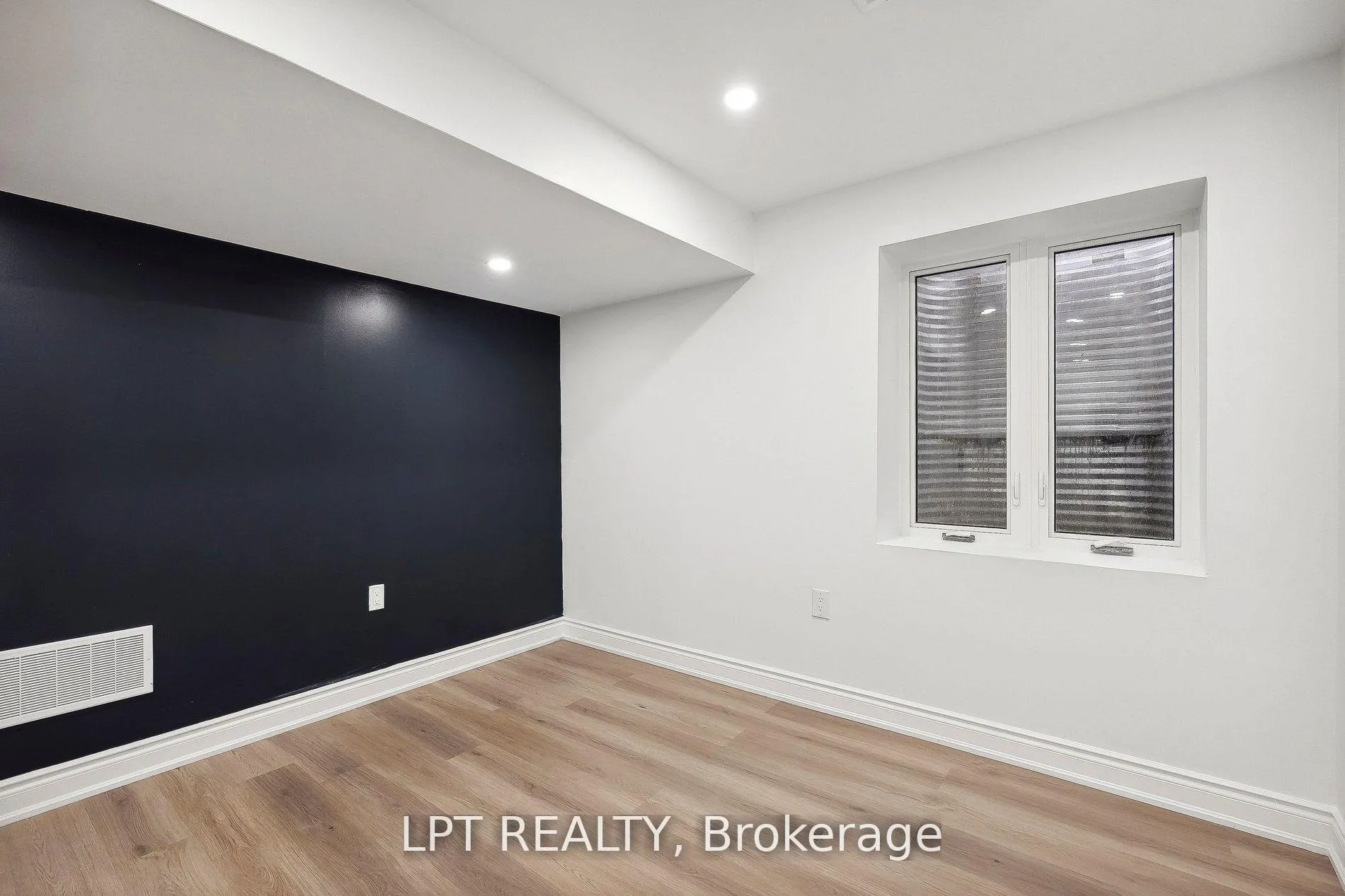 Photo 2 of Unit Lower, 140 Springvalley Crescent, Hamilton, Gourley — HOMEH