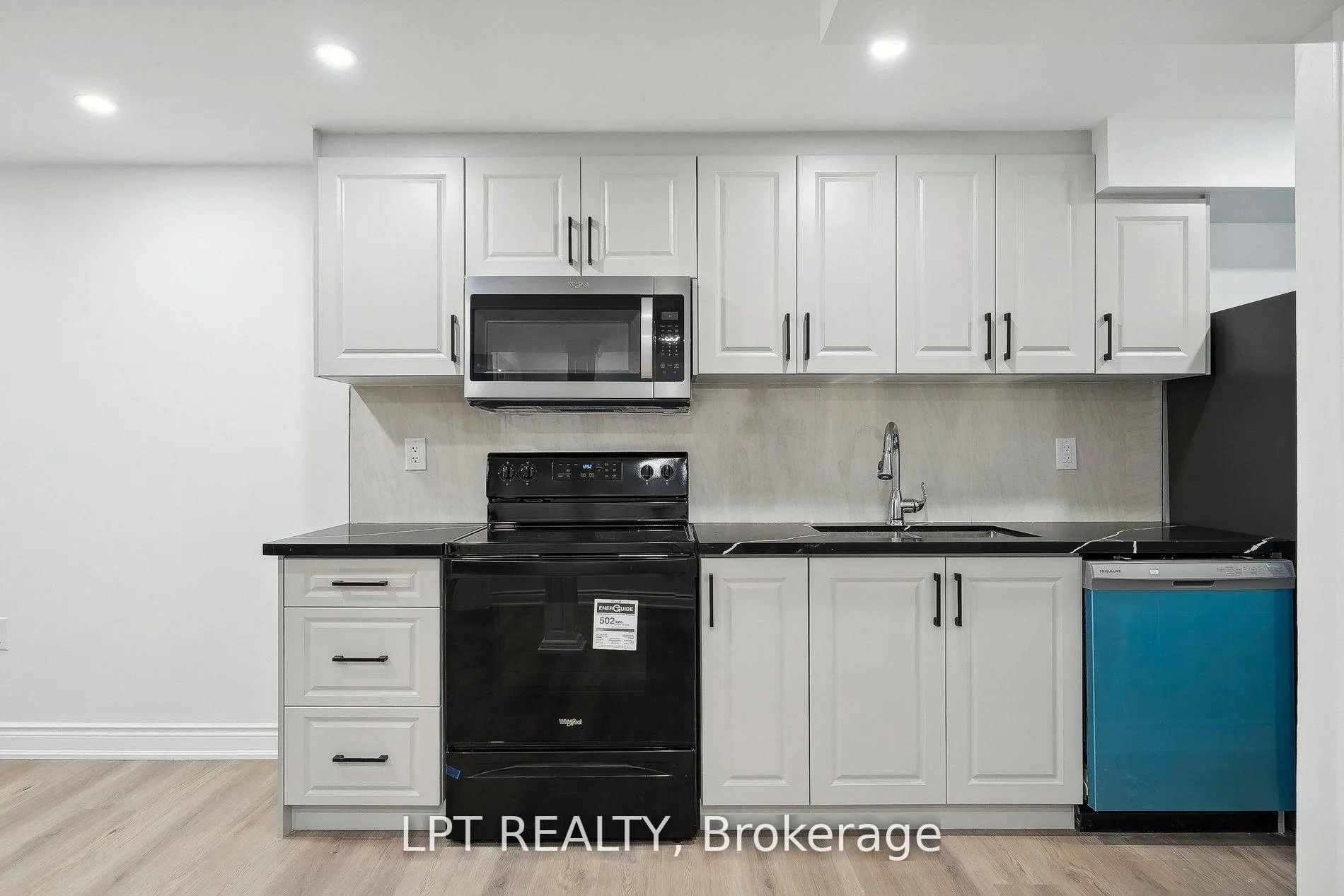 Photo 5 of Unit Lower, 140 Springvalley Crescent, Hamilton, Gourley — HOMEH