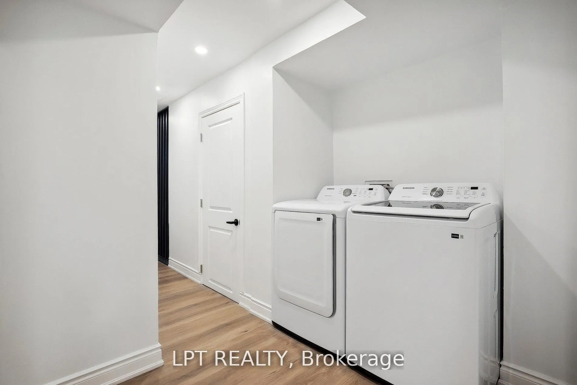 Photo 13 of Unit Lower, 140 Springvalley Crescent, Hamilton, Gourley — HOMEH
