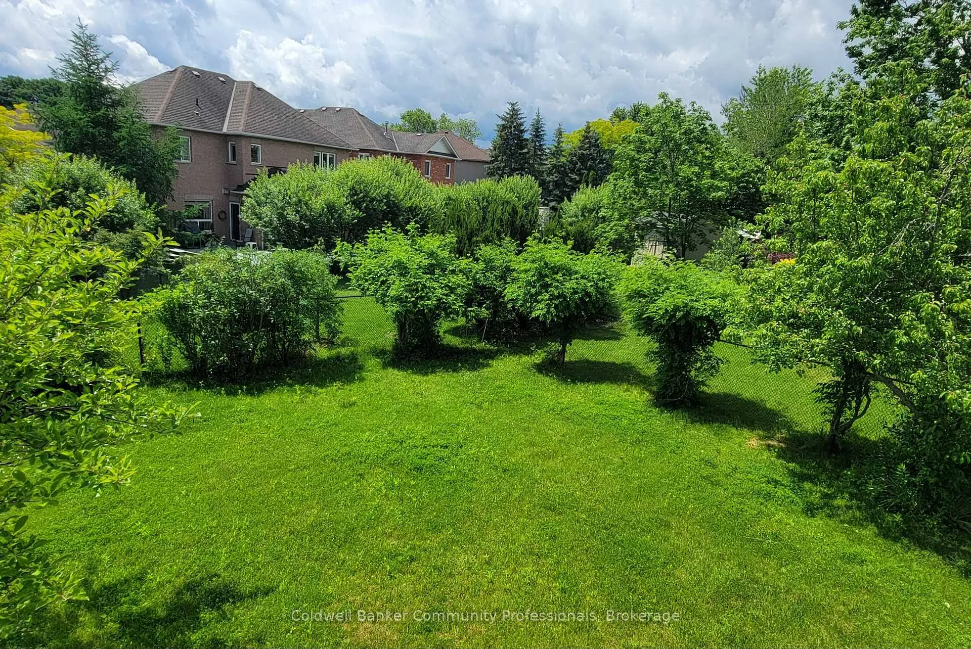 Photo 49 of 50 Winegarden Trail, Hamilton, Dundas — HOMEH