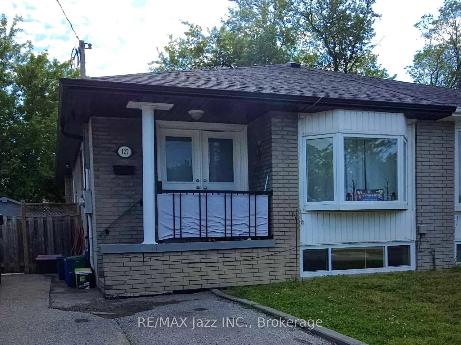 Photo 2 of Unit Basement, 127 Lupin Drive, Whitby, Downtown Whitby — HOMEH