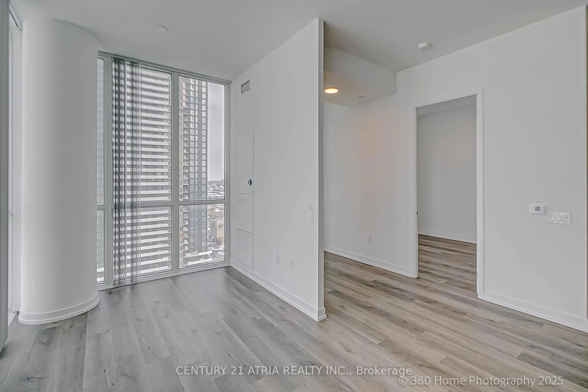 Photo 9 of Unit 2115, 195 Commerce Street, Vaughan, Vaughan Corporate Centre — HOMEH