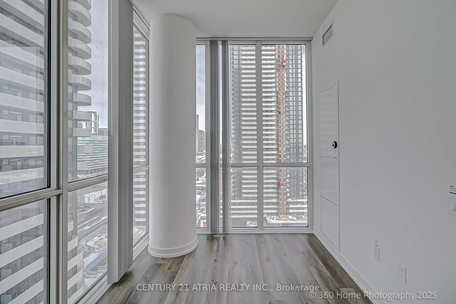 Photo 10 of Unit 2115, 195 Commerce Street, Vaughan, Vaughan Corporate Centre — HOMEH