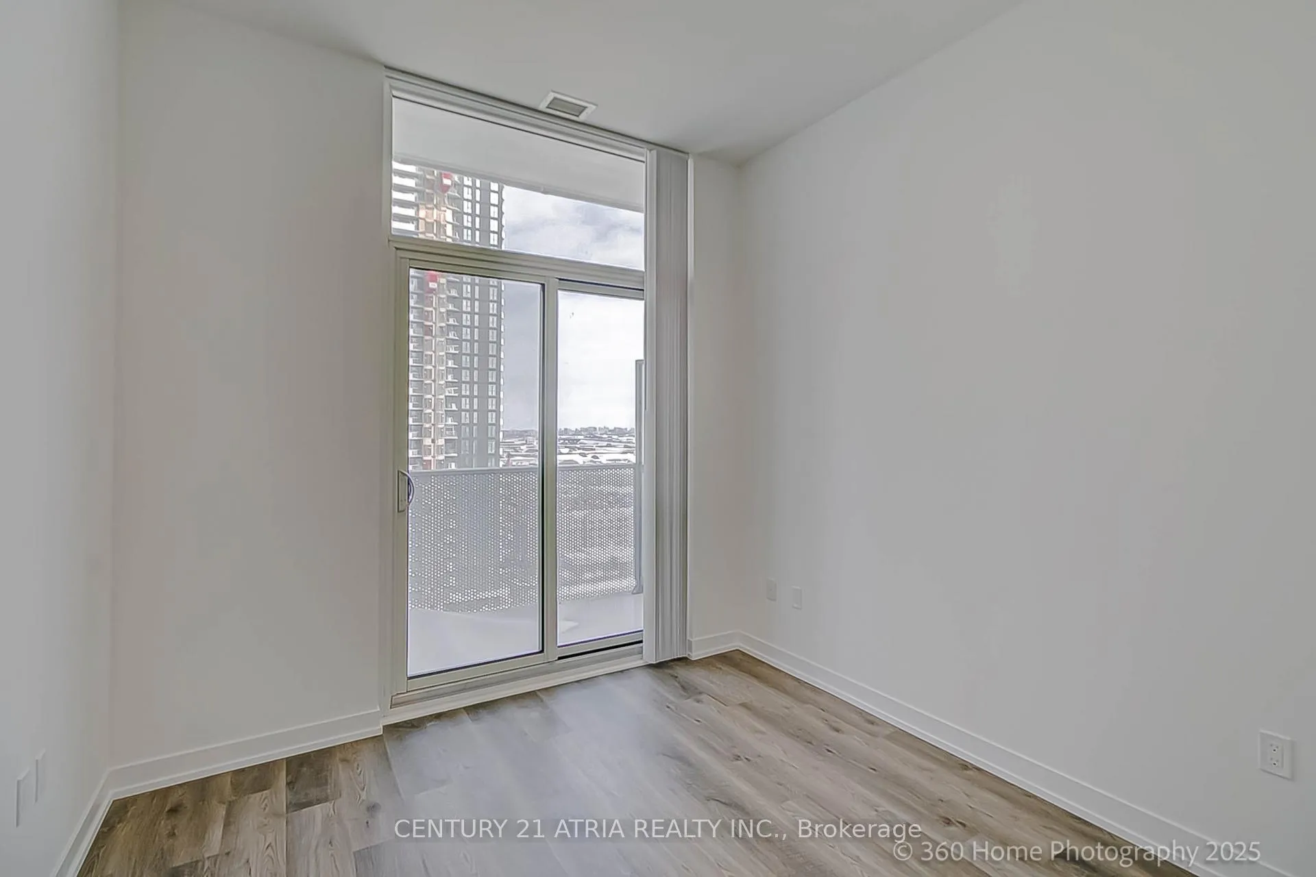 Photo 15 of Unit 2115, 195 Commerce Street, Vaughan, Vaughan Corporate Centre — HOMEH