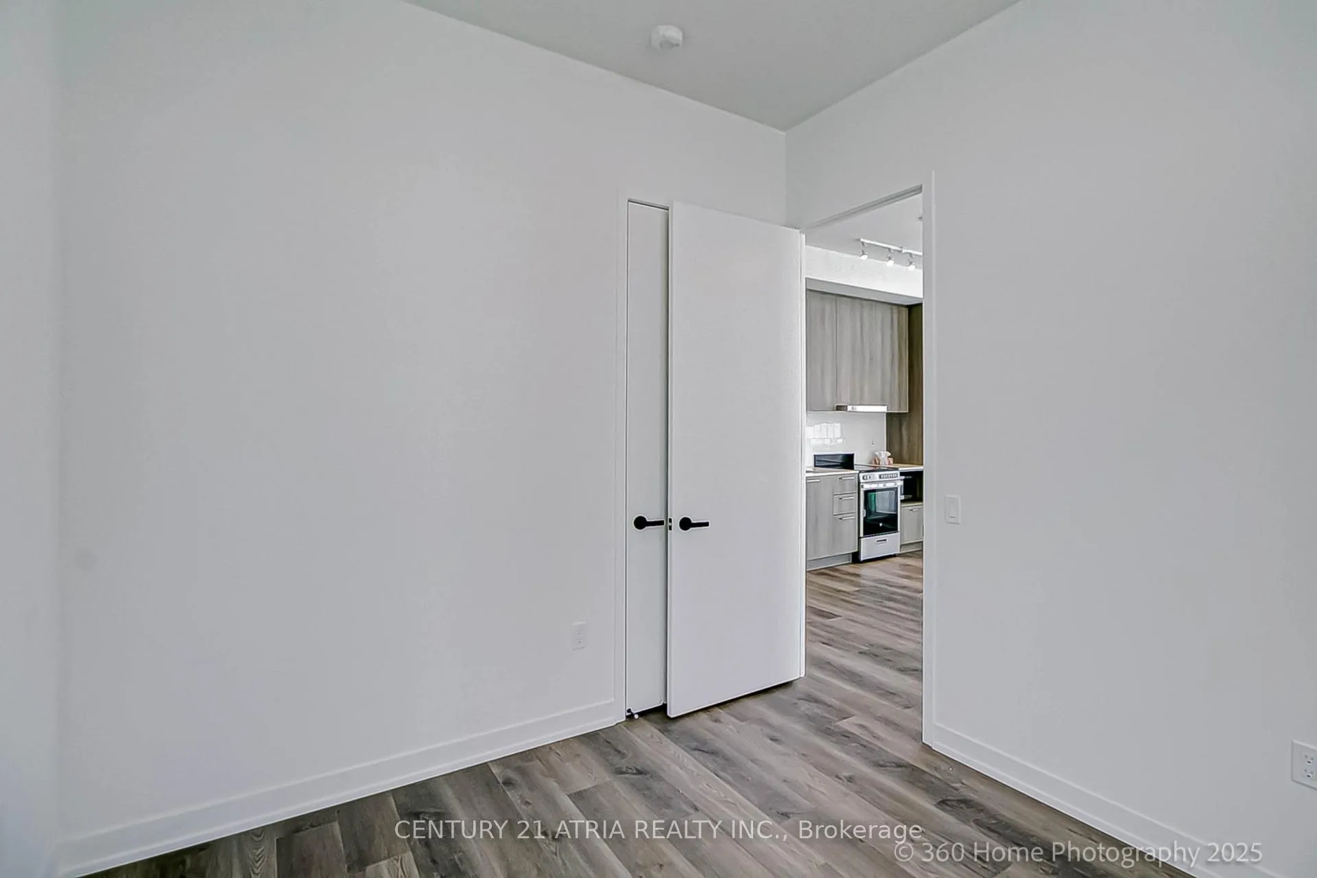 Photo 16 of Unit 2115, 195 Commerce Street, Vaughan, Vaughan Corporate Centre — HOMEH