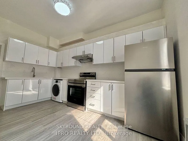 Photo 2 of Unit 2B, 527 Queen Street W, Toronto, Waterfront Communities — HOMEH