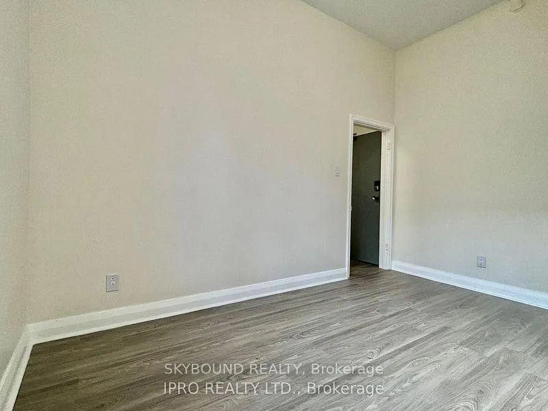 Photo 4 of Unit 2B, 527 Queen Street W, Toronto, Waterfront Communities — HOMEH