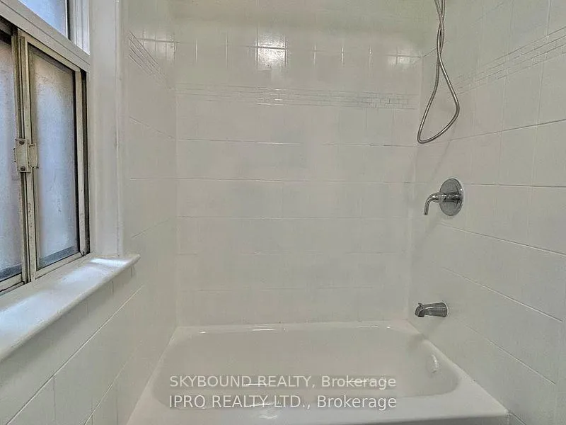 Photo 8 of Unit 2B, 527 Queen Street W, Toronto, Waterfront Communities — HOMEH