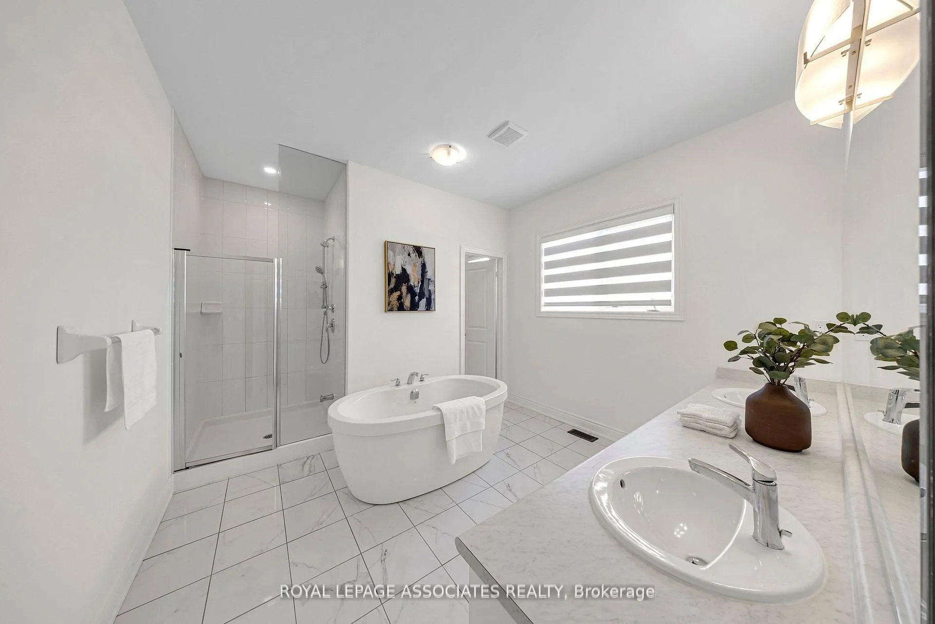 Photo 37 of 2215 Beckman Crescent, Oshawa, Kedron — HOMEH