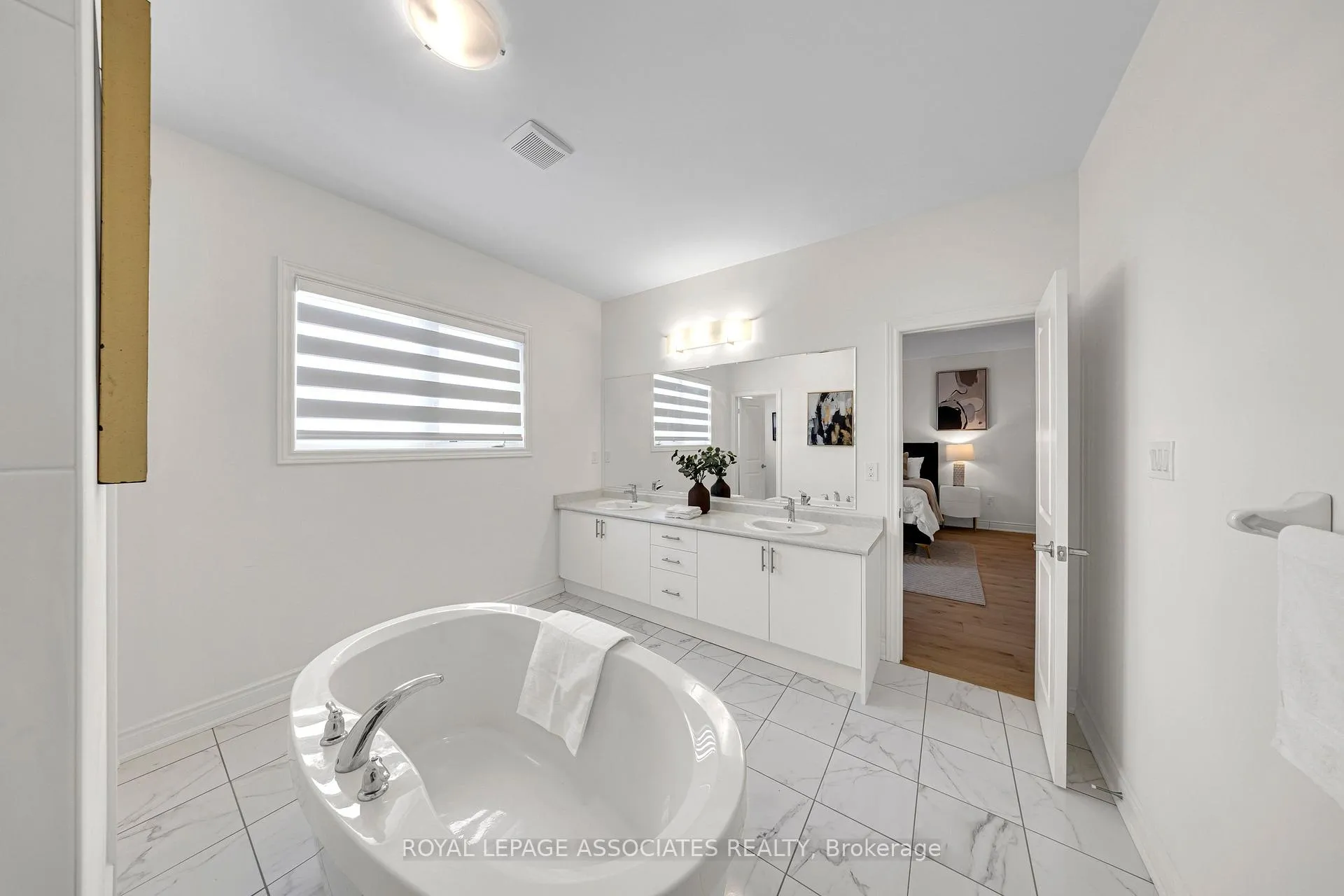 Photo 38 of 2215 Beckman Crescent, Oshawa, Kedron — HOMEH