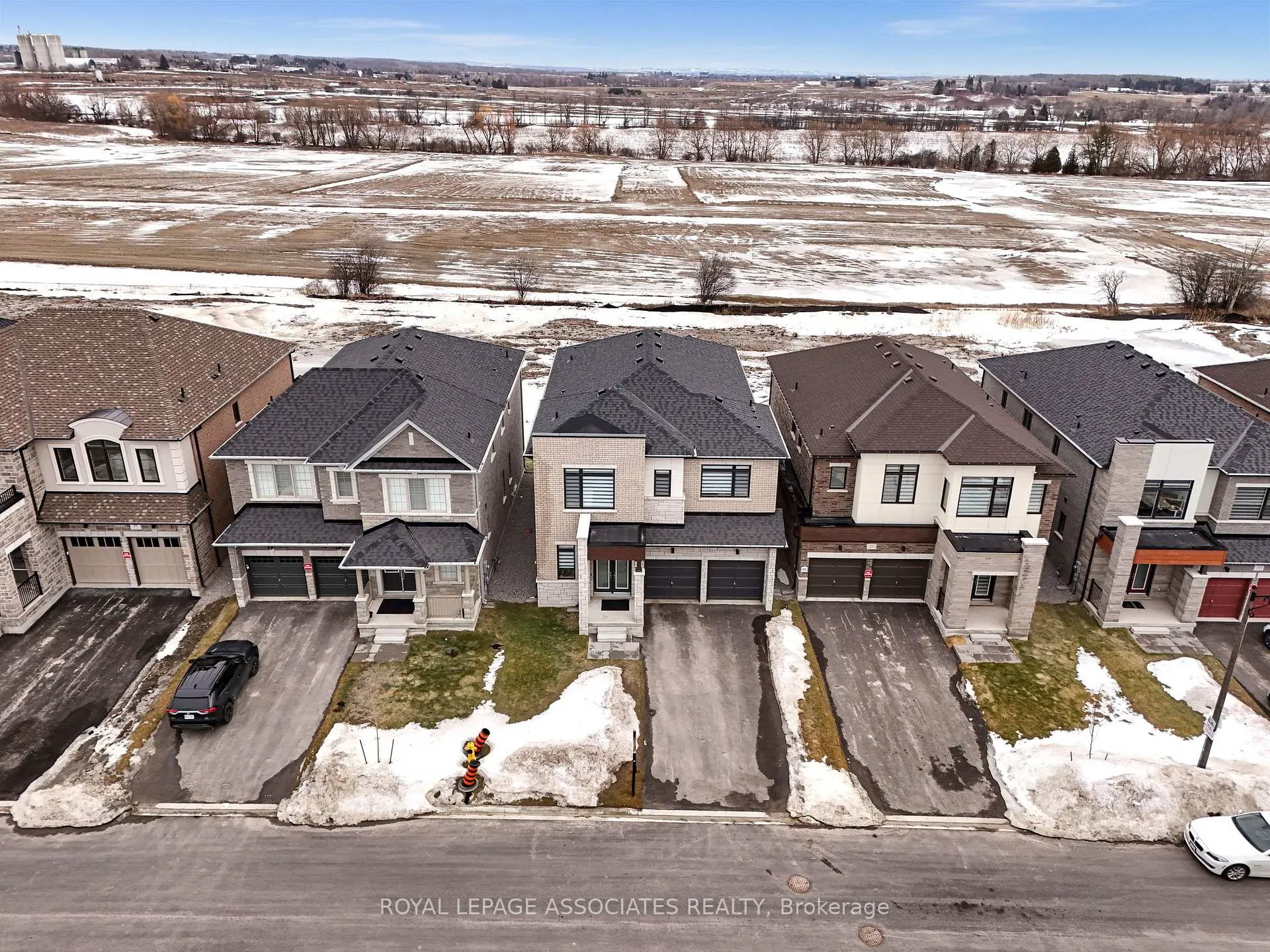 Photo 41 of 2215 Beckman Crescent, Oshawa, Kedron — HOMEH