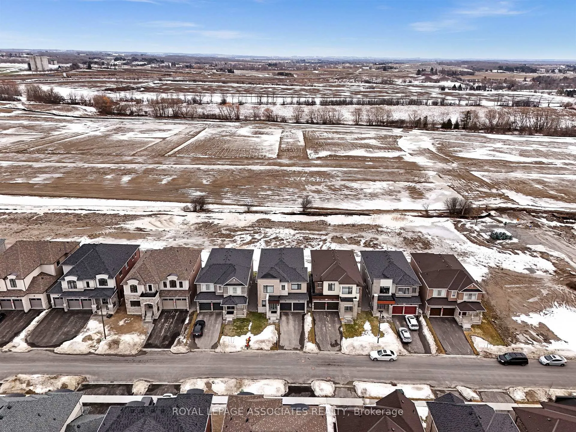 Photo 42 of 2215 Beckman Crescent, Oshawa, Kedron — HOMEH