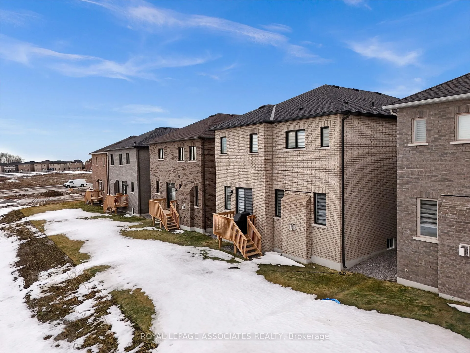 Photo 45 of 2215 Beckman Crescent, Oshawa, Kedron — HOMEH