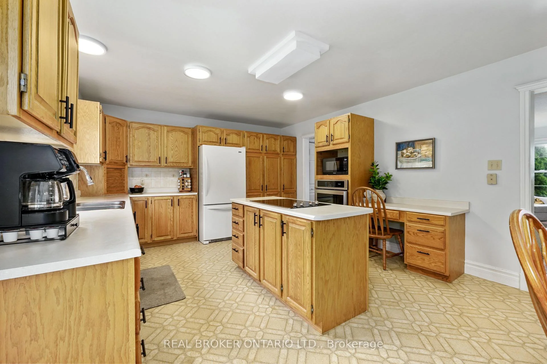 Photo 21 of 462 Franklin Drive, Selwyn — HOMEH