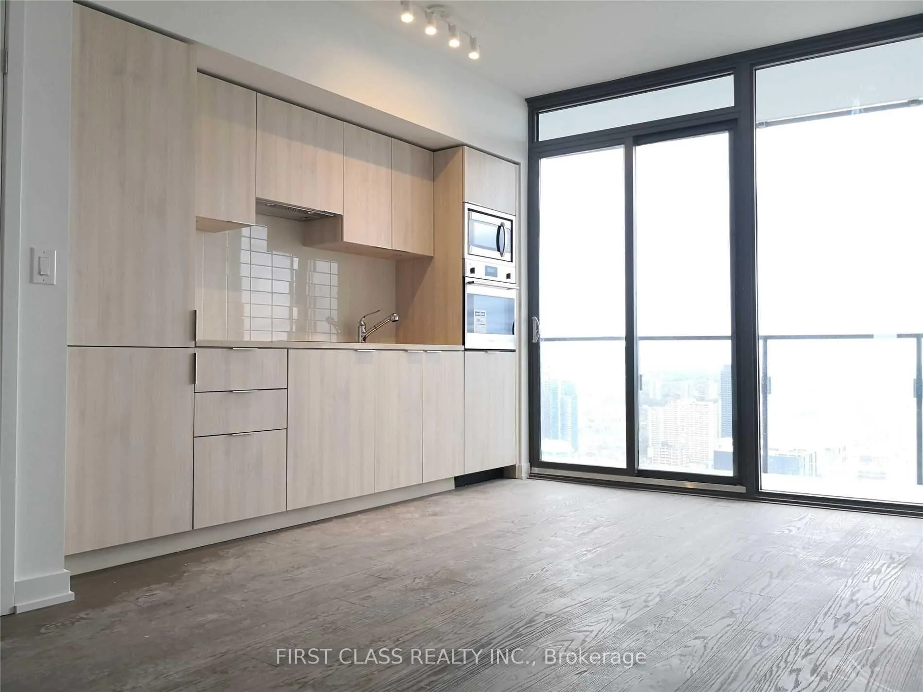Photo 2 of Unit 4613, 11 Wellesley Street W, Toronto, Bay Street Corridor — HOMEH