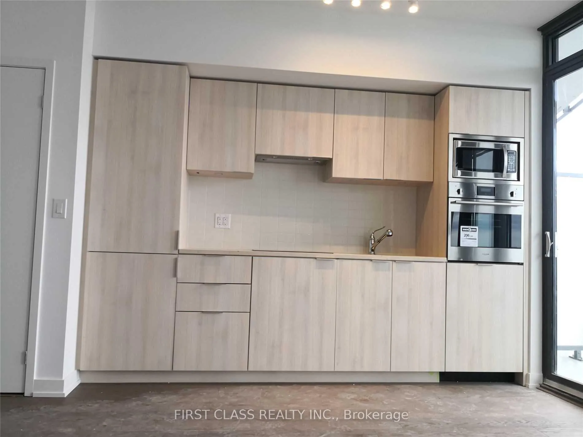 Photo 3 of Unit 4613, 11 Wellesley Street W, Toronto, Bay Street Corridor — HOMEH