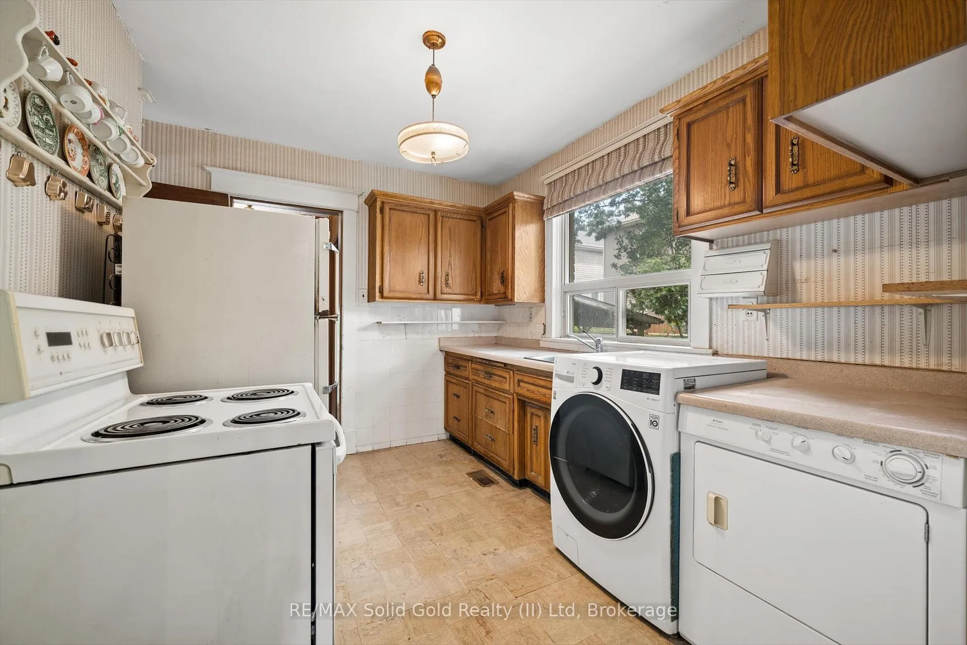 Photo 9 of 555 Hamilton Street, Cambridge — HOMEH