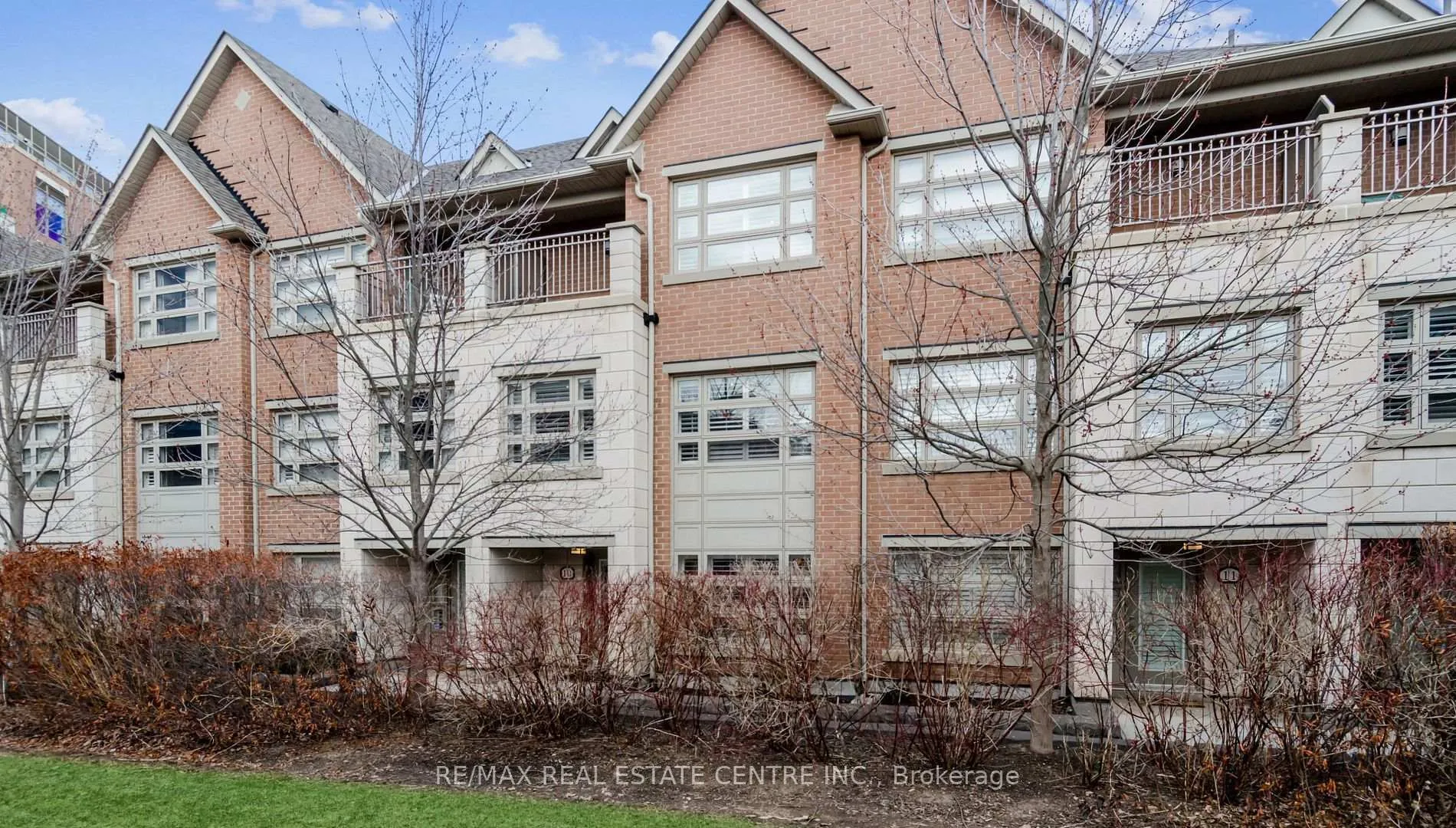 Photo 1 of Unit 5, 2460 Prince Michael Drive, Oakville, Joshua Creek — HOMEH