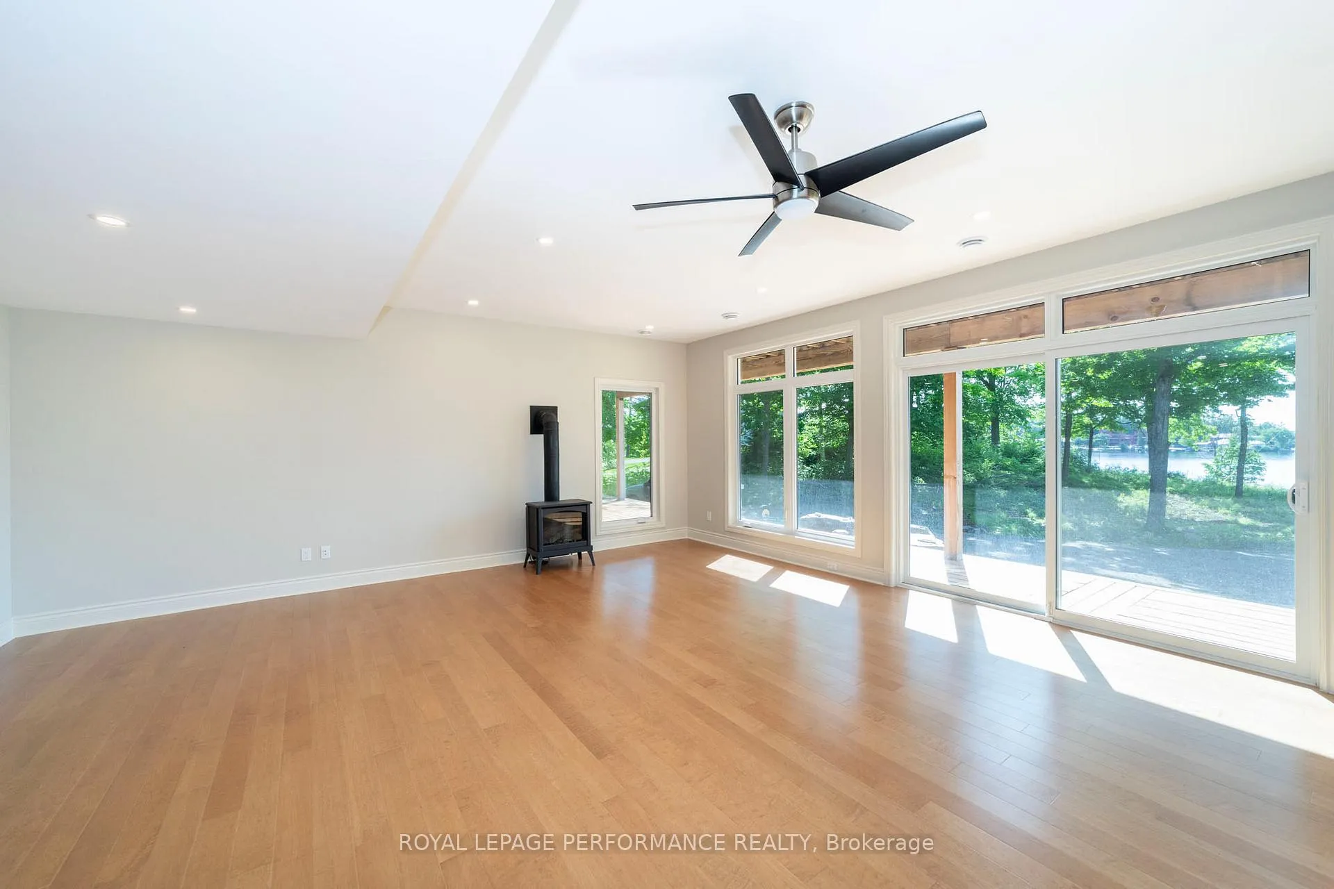 Photo 13 of 5166 Calabogie Road, Greater Madawaska, Greater Madawaska — HOMEH