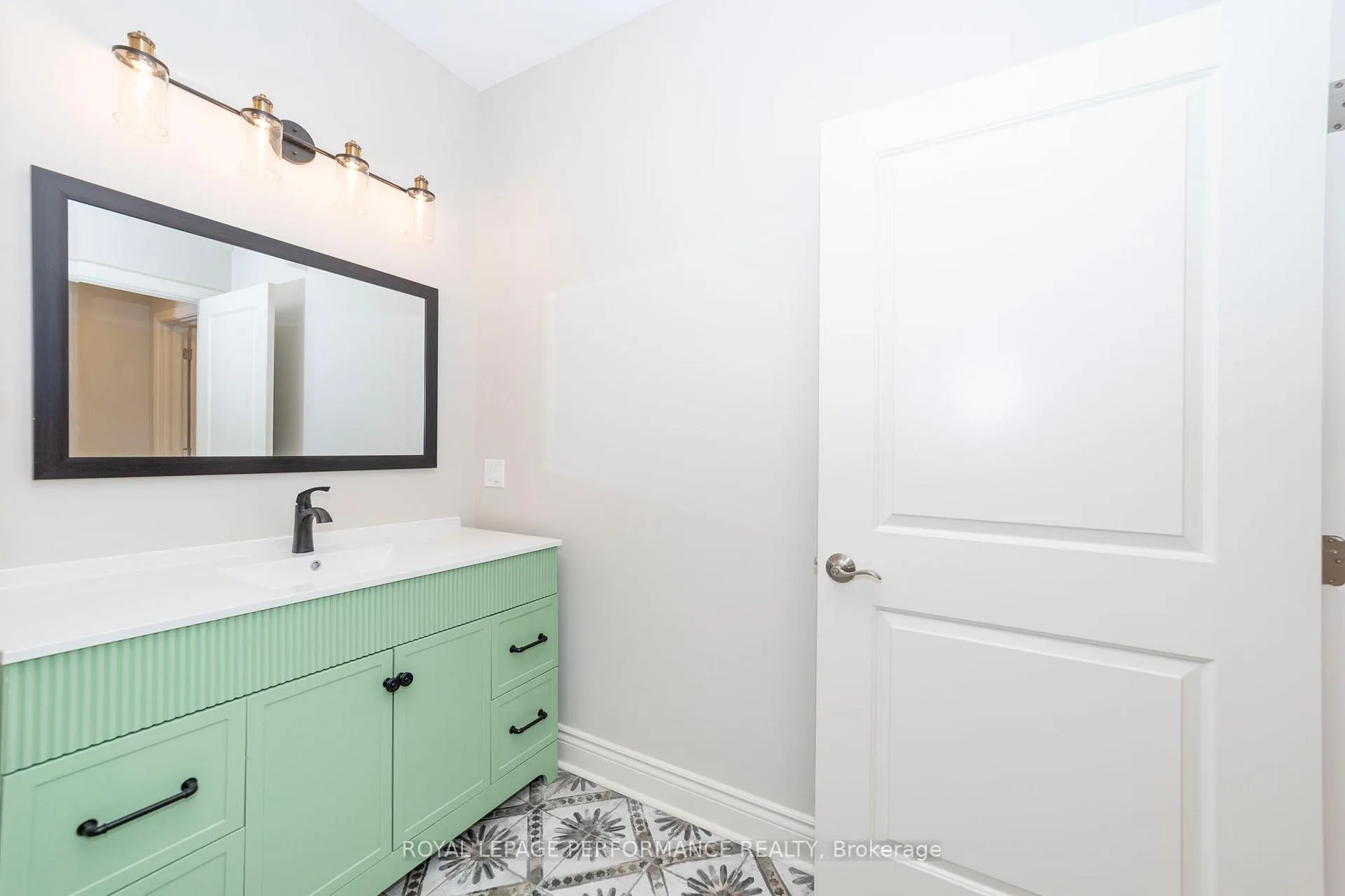 Photo 24 of 5166 Calabogie Road, Greater Madawaska, Greater Madawaska — HOMEH