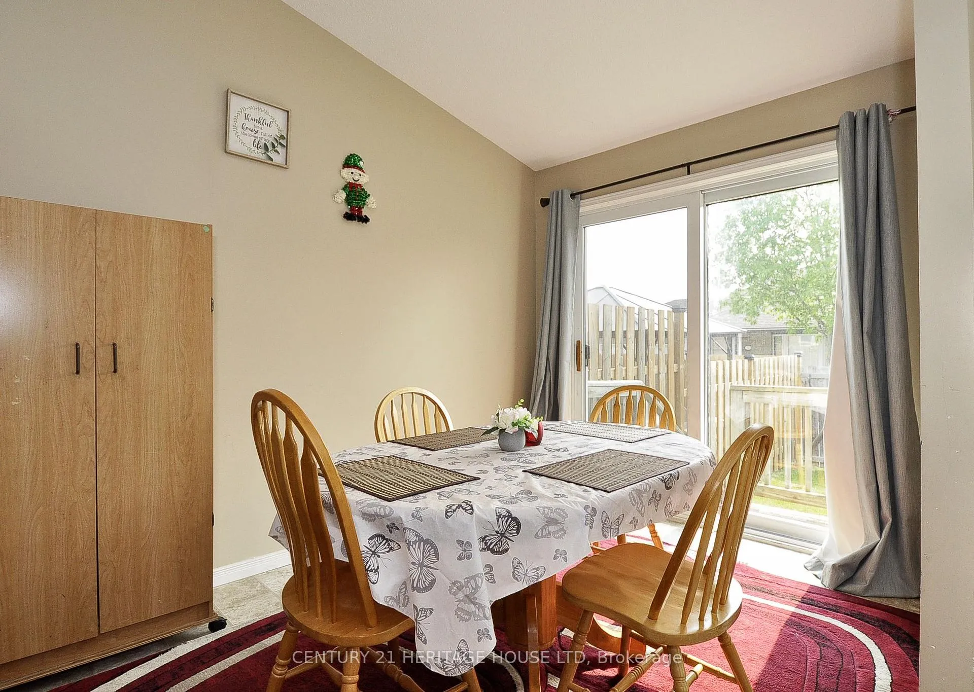 Photo 12 of 33 Bankside Drive, Kitchener, Victoria Hills — HOMEH