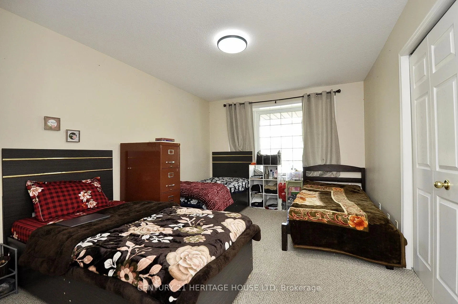Photo 14 of 33 Bankside Drive, Kitchener, Victoria Hills — HOMEH
