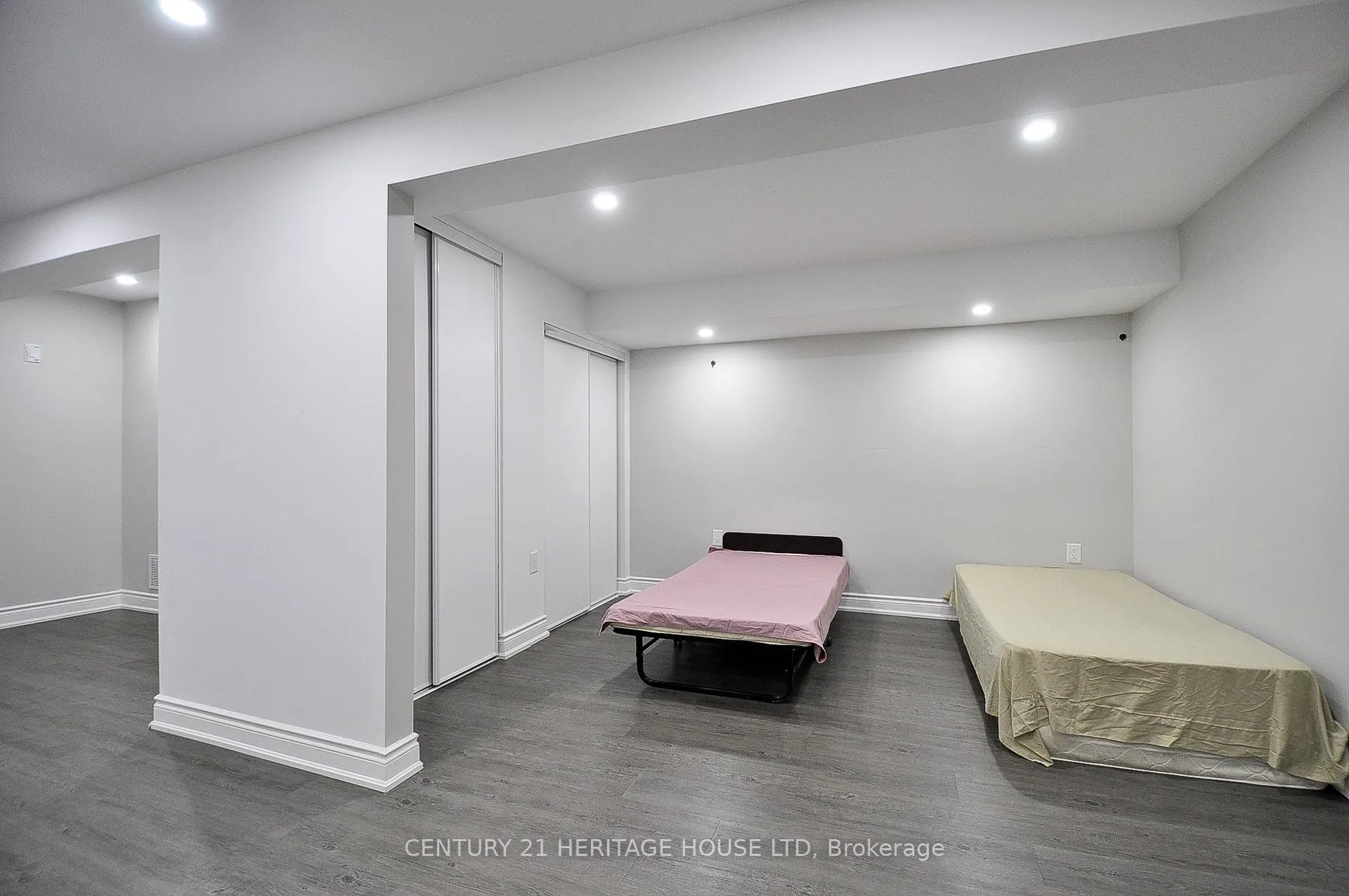Photo 22 of 33 Bankside Drive, Kitchener, Victoria Hills — HOMEH