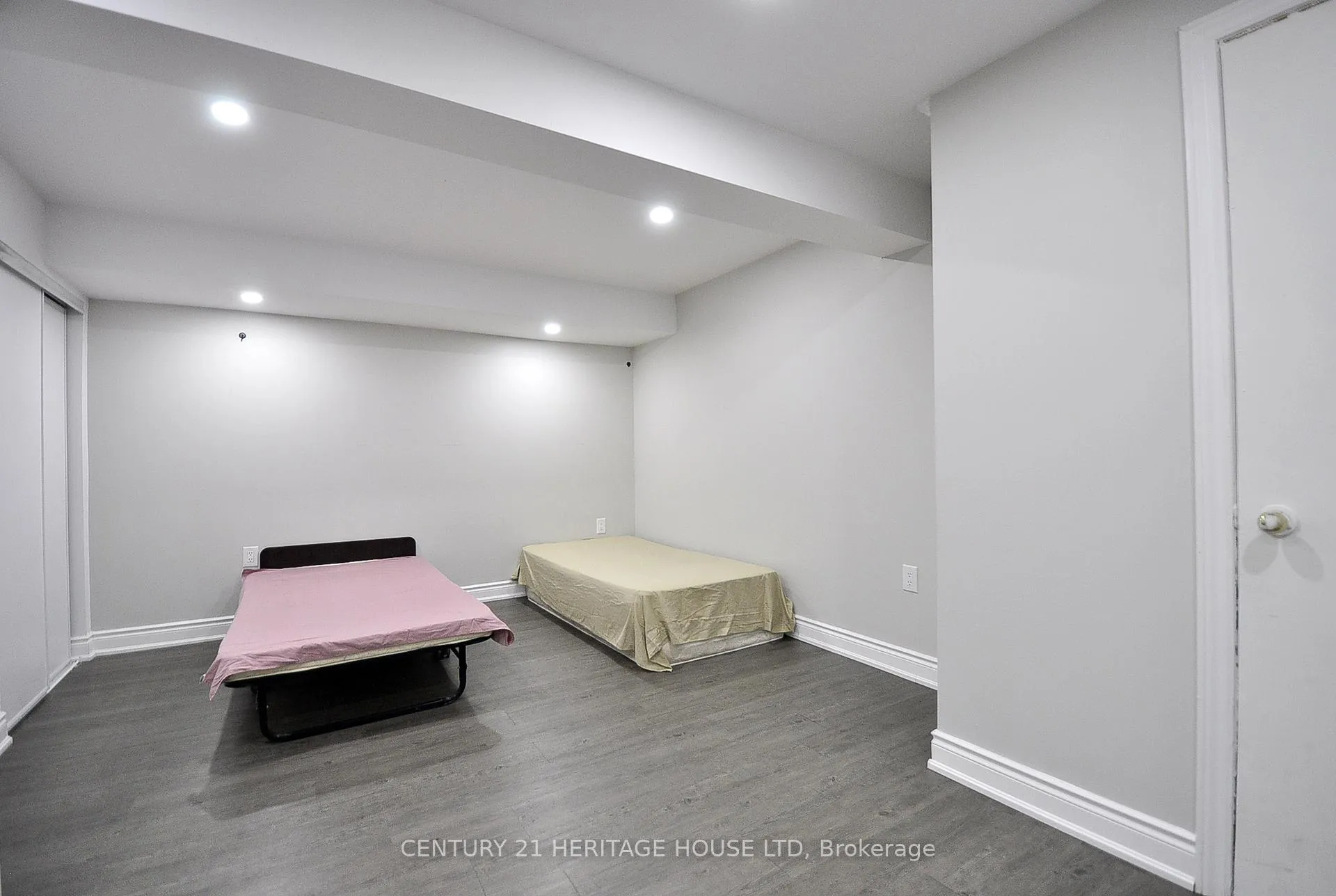 Photo 25 of 33 Bankside Drive, Kitchener, Victoria Hills — HOMEH