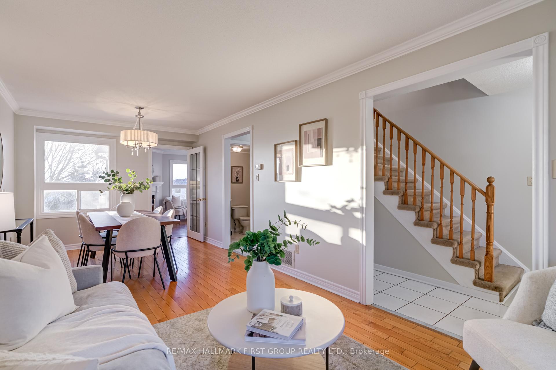 Photo 4 of 8 Coomer Crescent, Ajax, Central — HOMEH