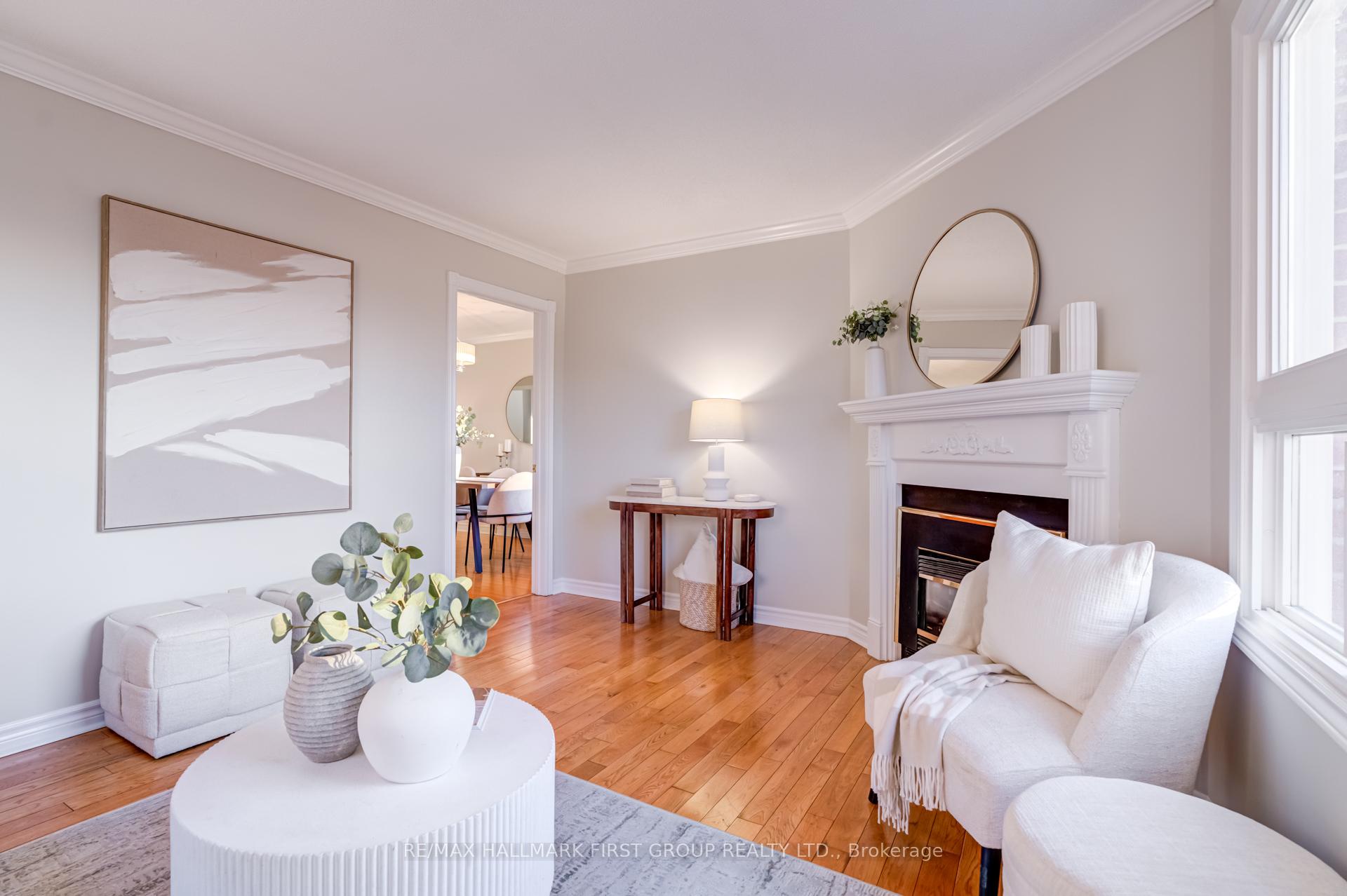 Photo 9 of 8 Coomer Crescent, Ajax, Central — HOMEH