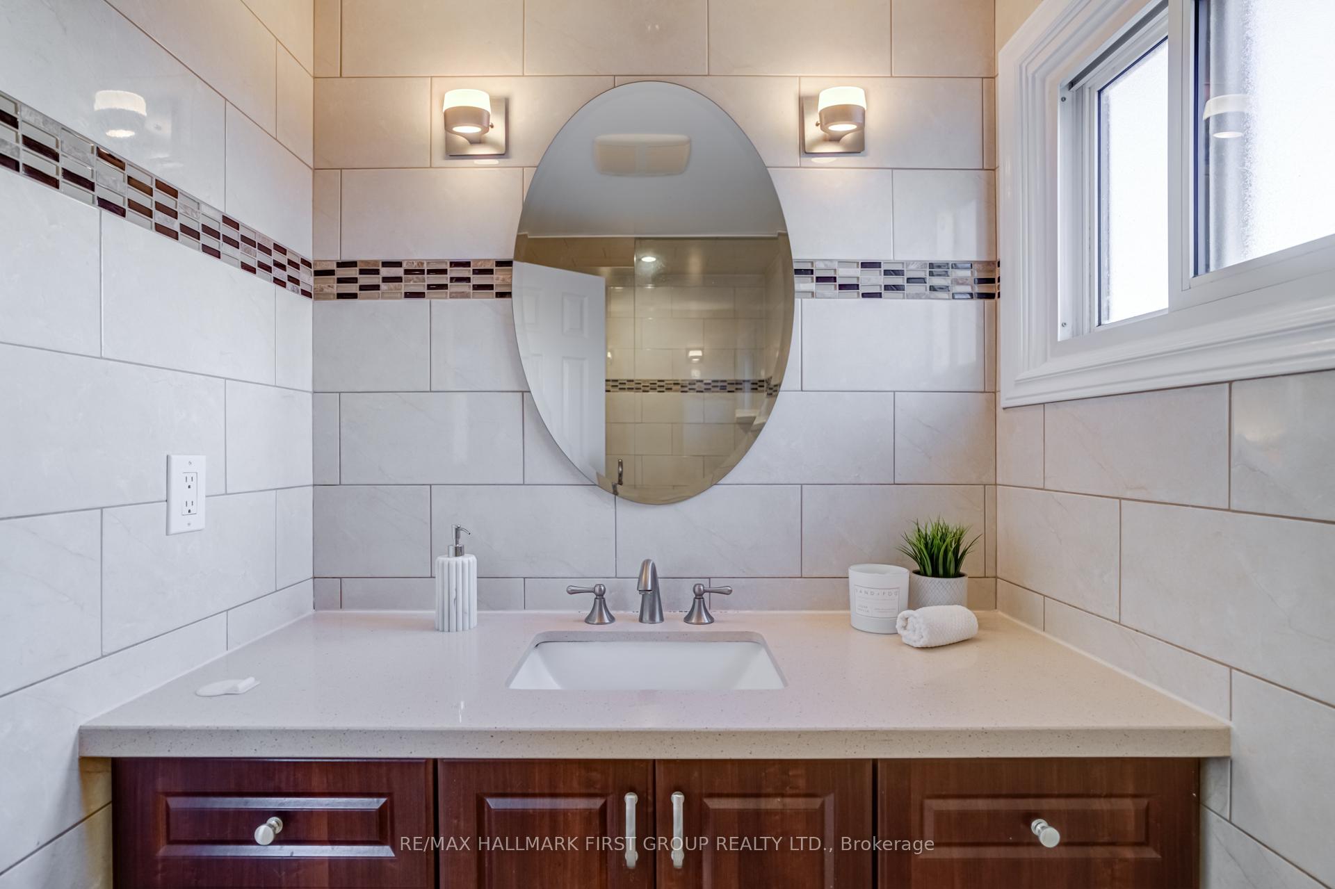 Photo 18 of 8 Coomer Crescent, Ajax, Central — HOMEH