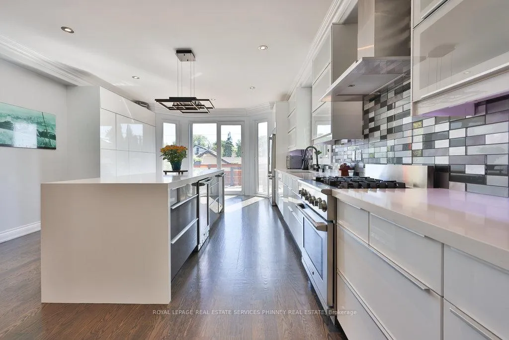 Photo 15 of 880 6th Street, Mississauga, Lakeview — HOMEH