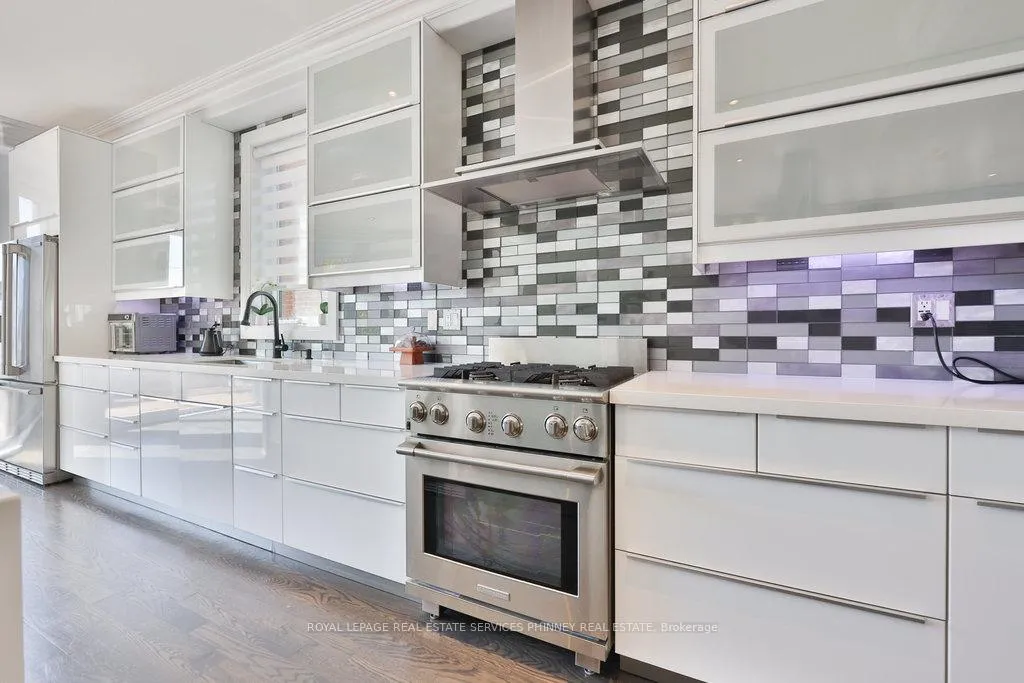 Photo 16 of 880 6th Street, Mississauga, Lakeview — HOMEH