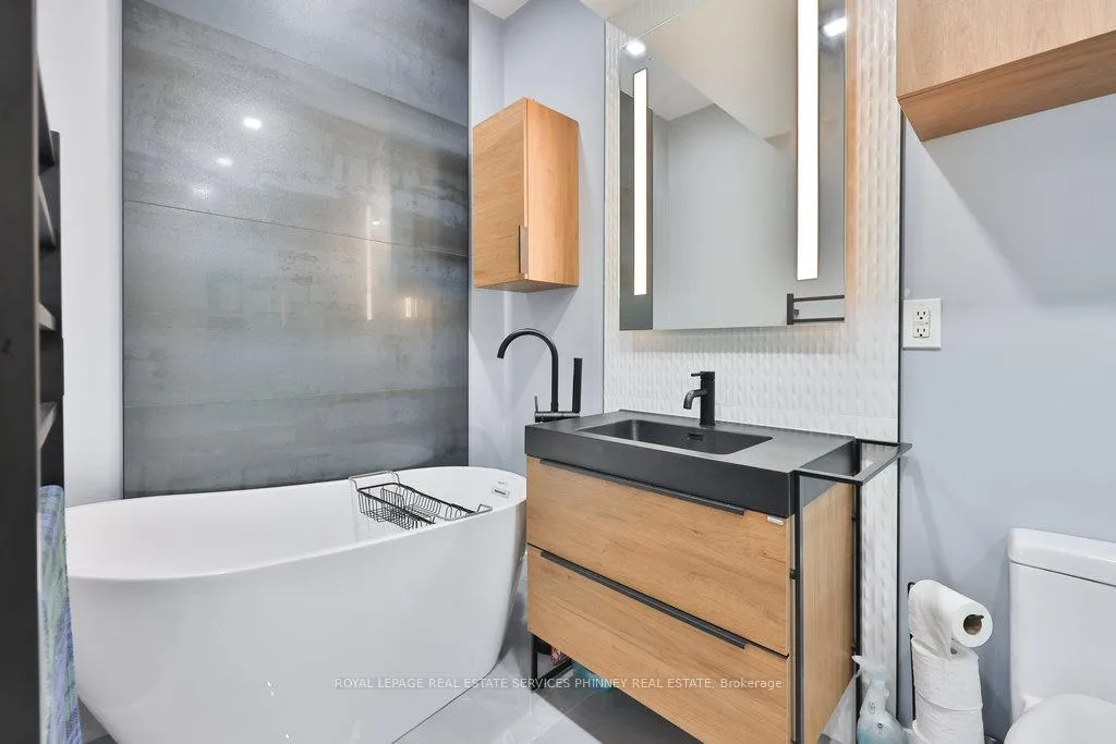 Photo 24 of 880 6th Street, Mississauga, Lakeview — HOMEH