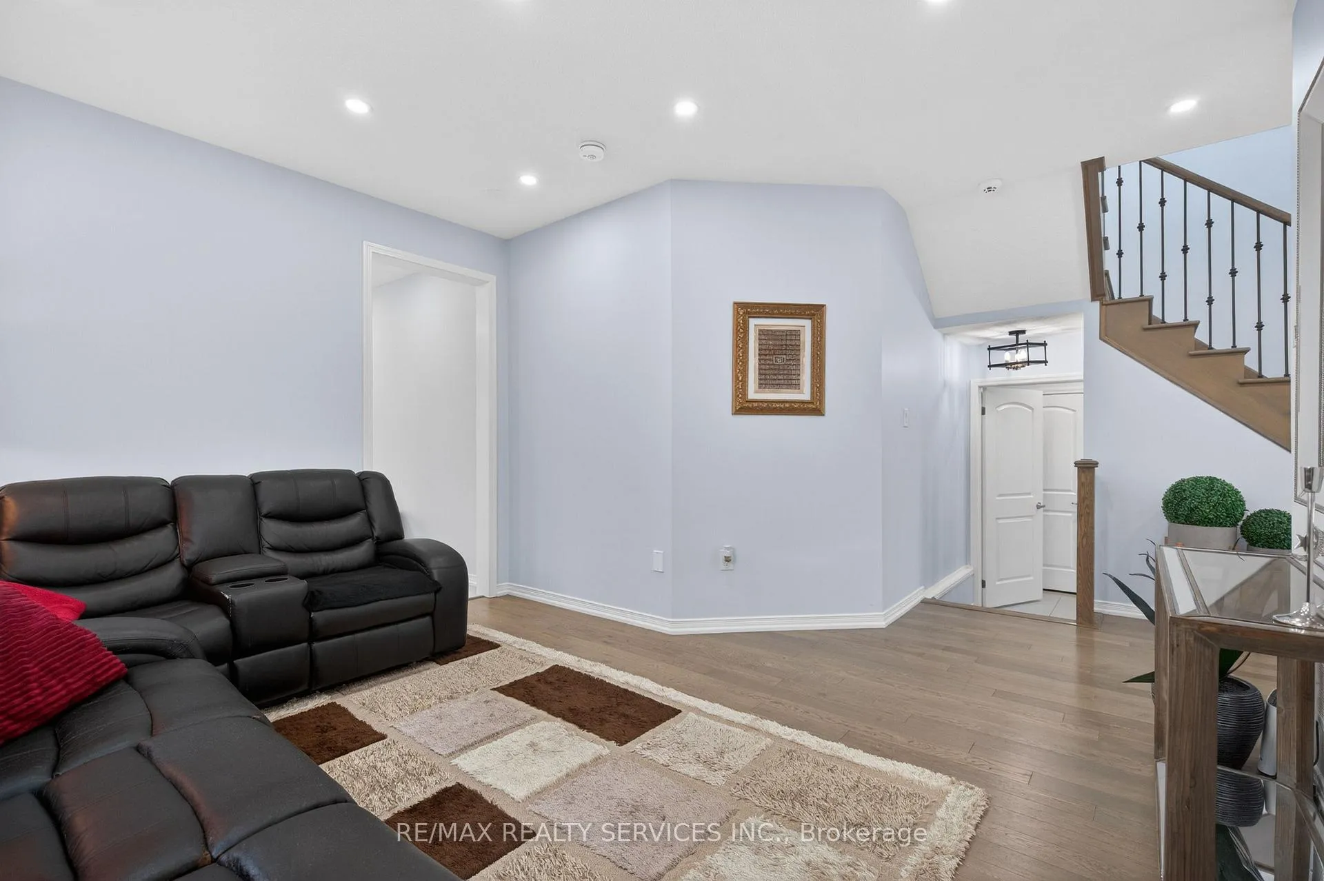 Photo 8 of 154 Munro Circle, Brantford, Empire South — HOMEH