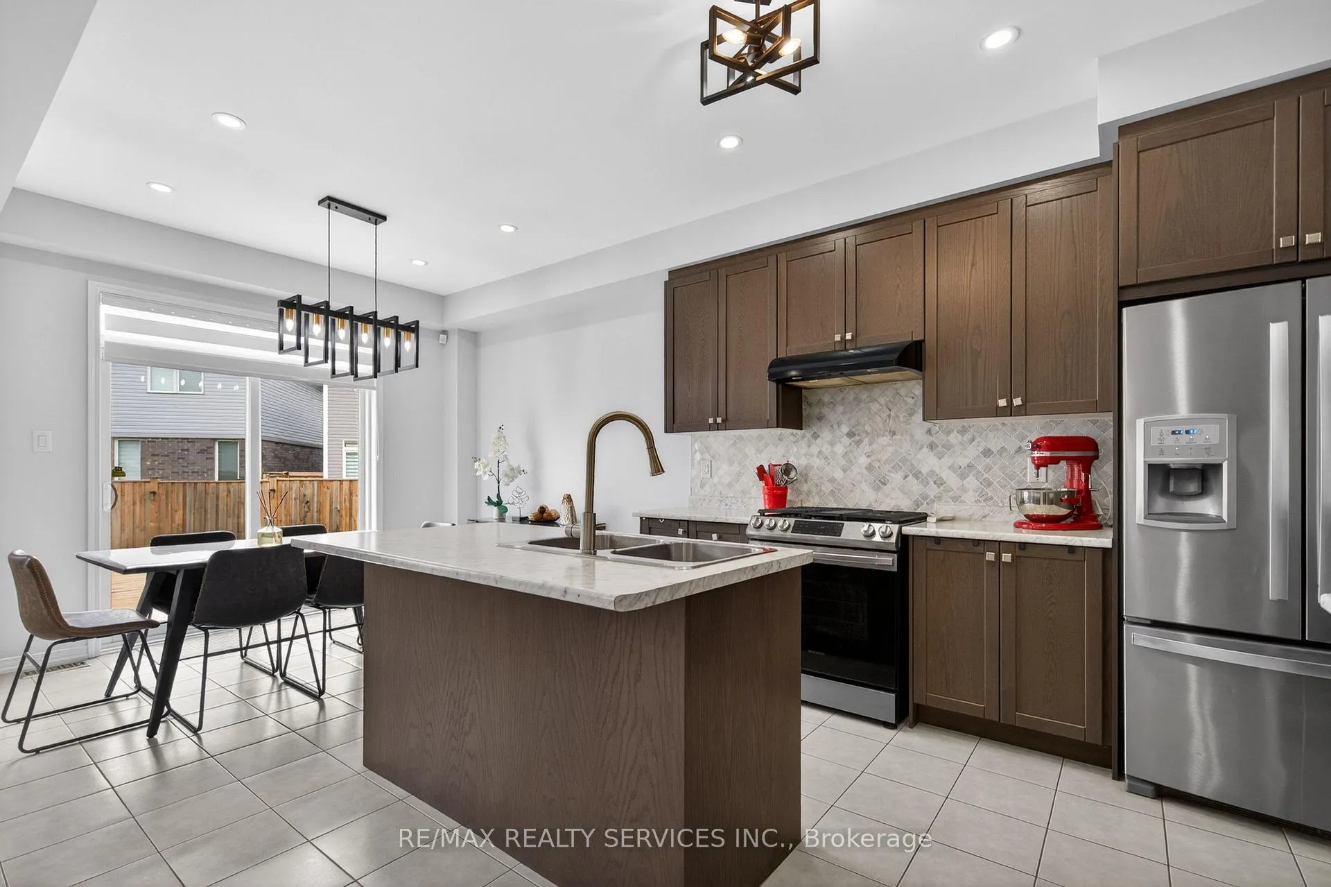 Photo 15 of 154 Munro Circle, Brantford, Empire South — HOMEH